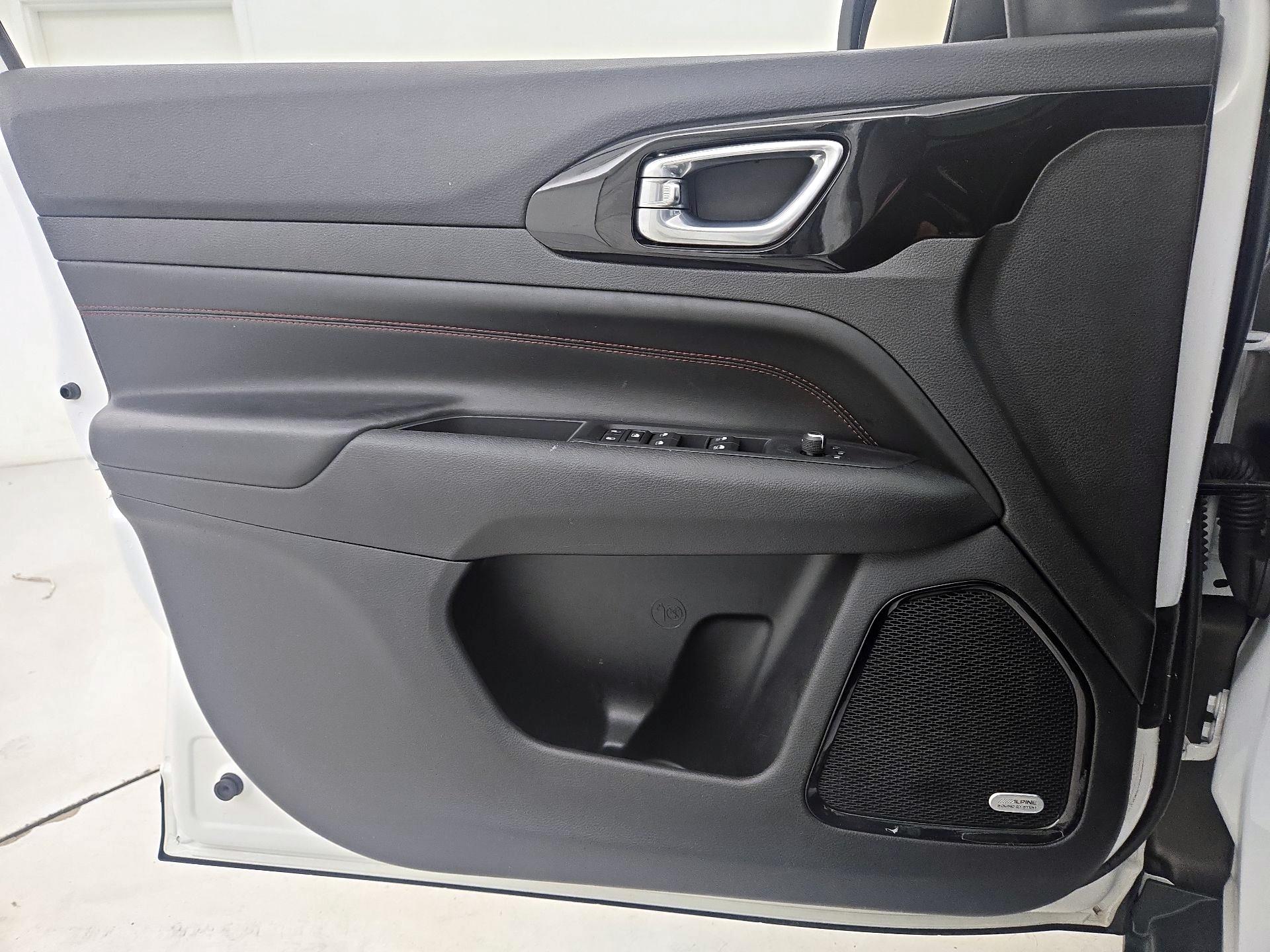 Thumbnail: 2022 Jeep Compass - 12