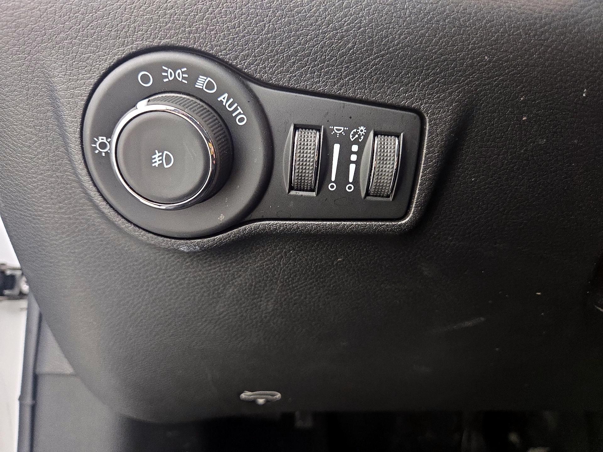 Thumbnail: 2022 Jeep Compass - 13