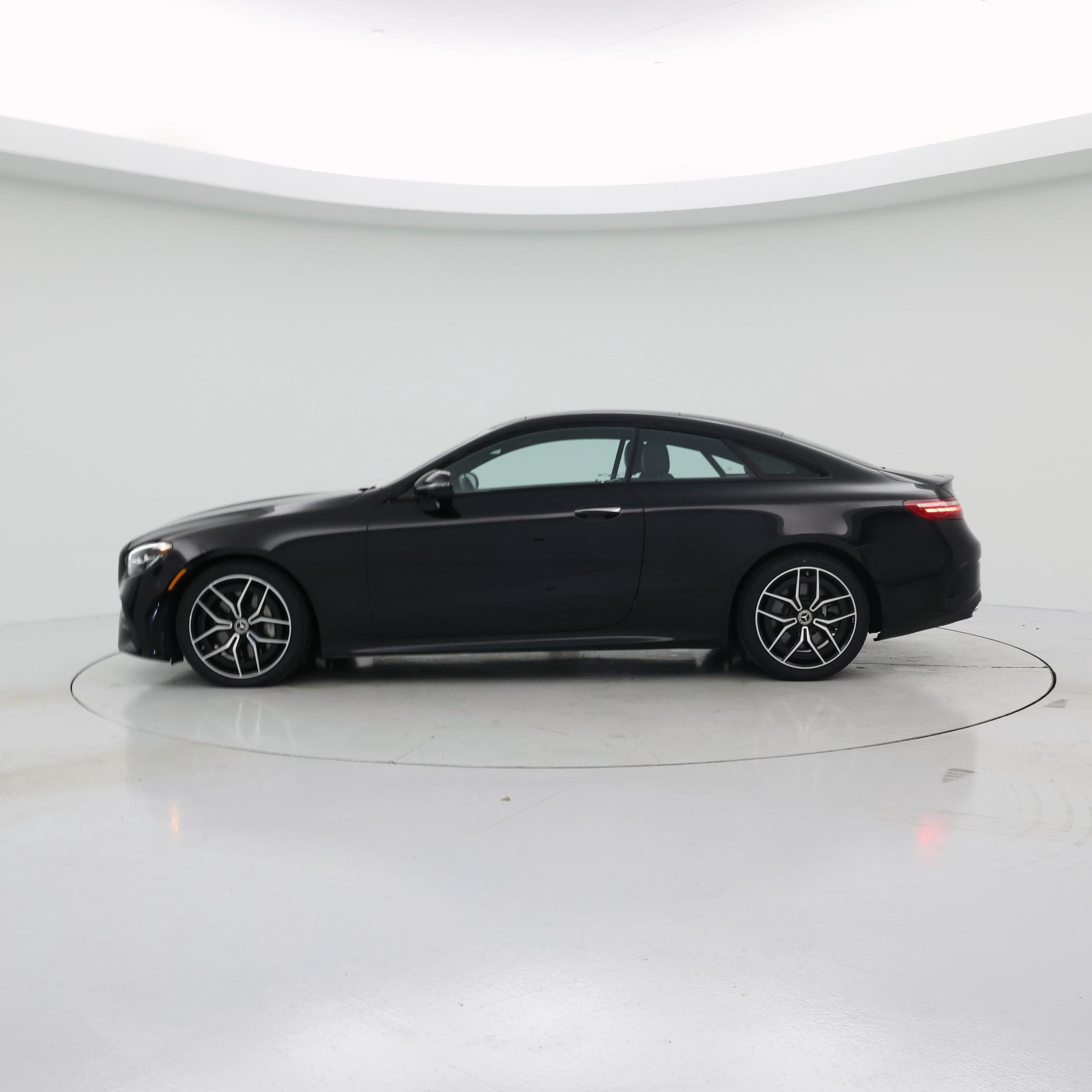 Thumbnail: 2022 Mercedes-Benz E-Class - 3