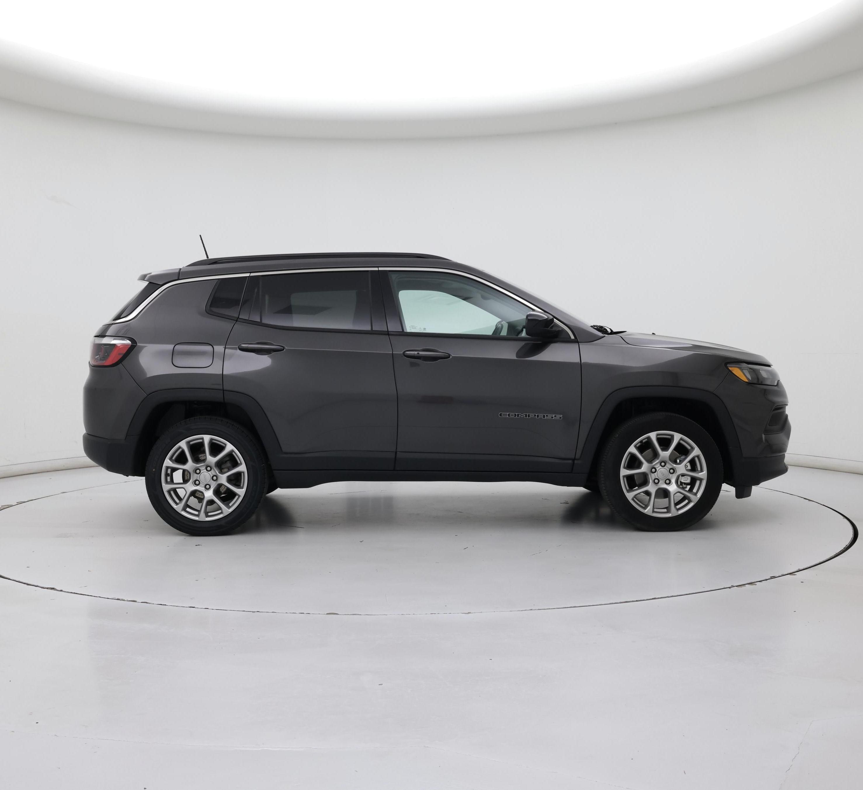 Thumbnail: 2022 Jeep Compass - 7