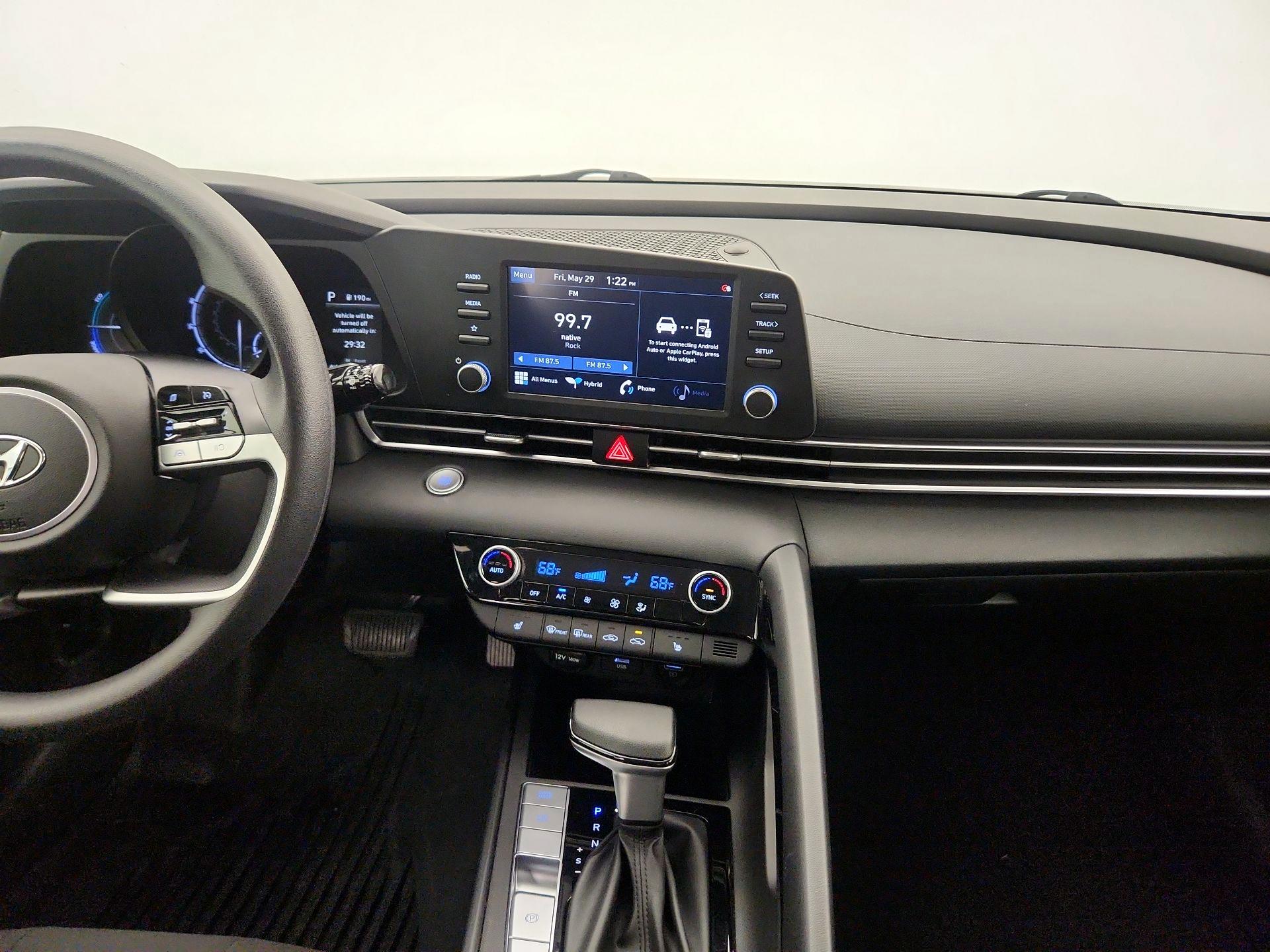 Thumbnail: 2022 Hyundai Elantra - 9