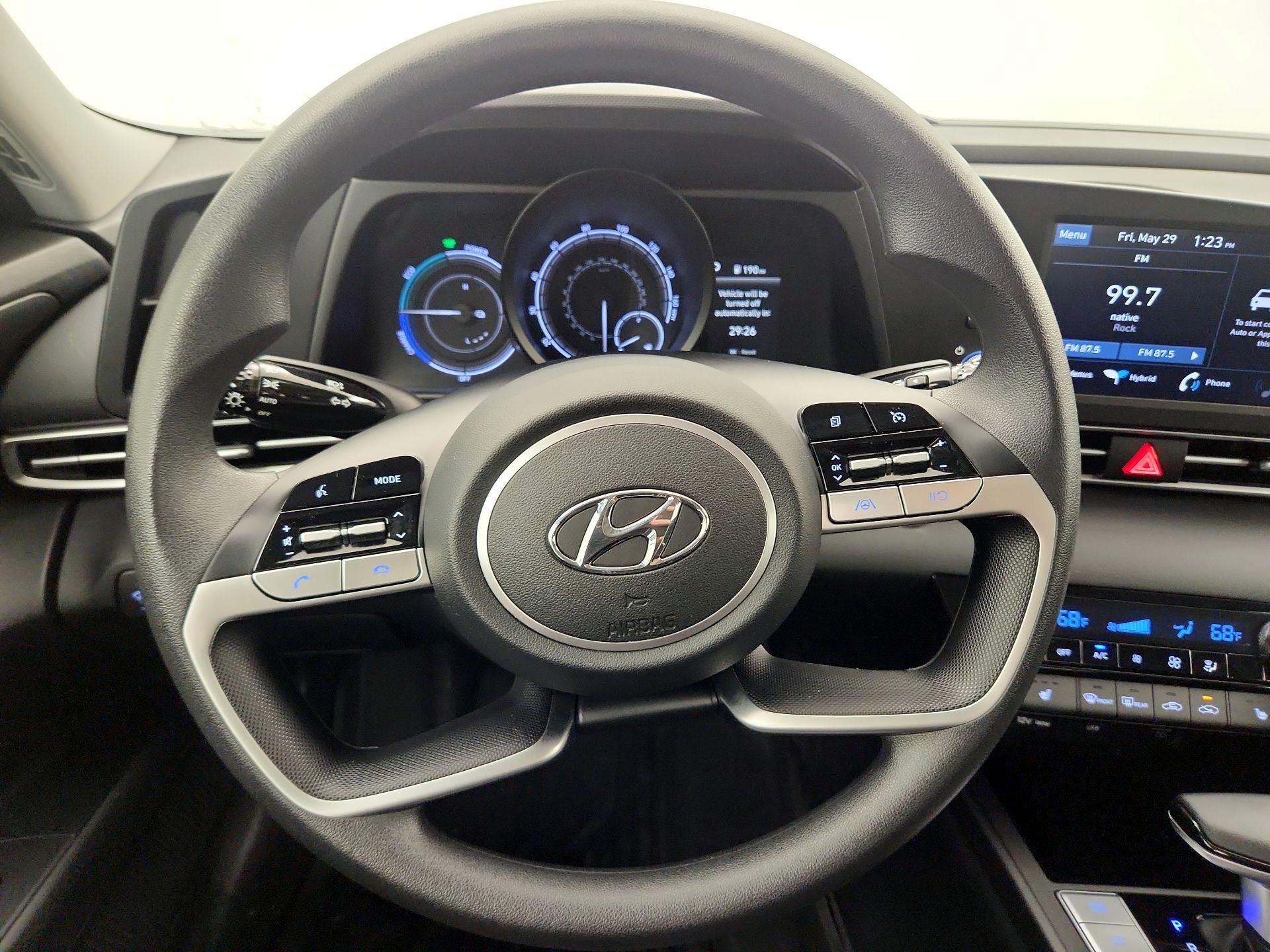 Thumbnail: 2022 Hyundai Elantra - 10