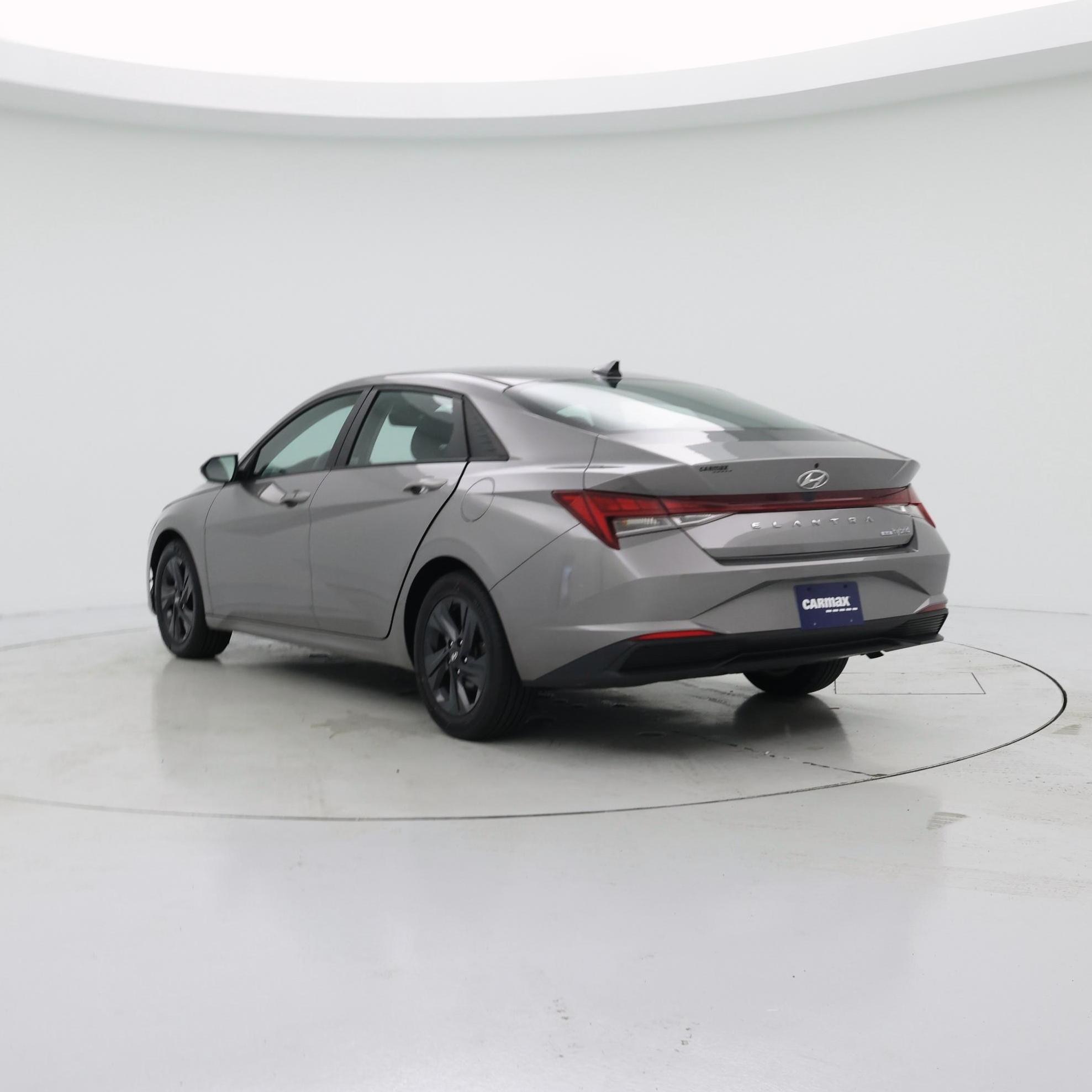 Thumbnail: 2022 Hyundai Elantra - 2