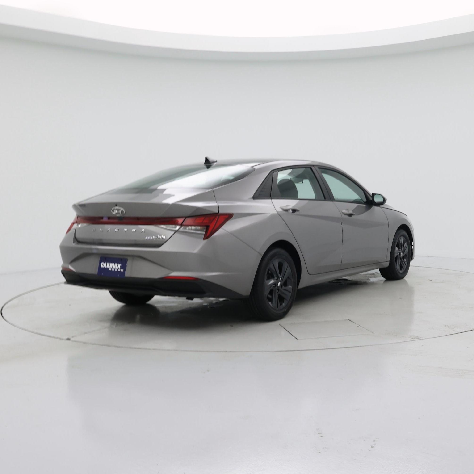 Thumbnail: 2022 Hyundai Elantra - 8