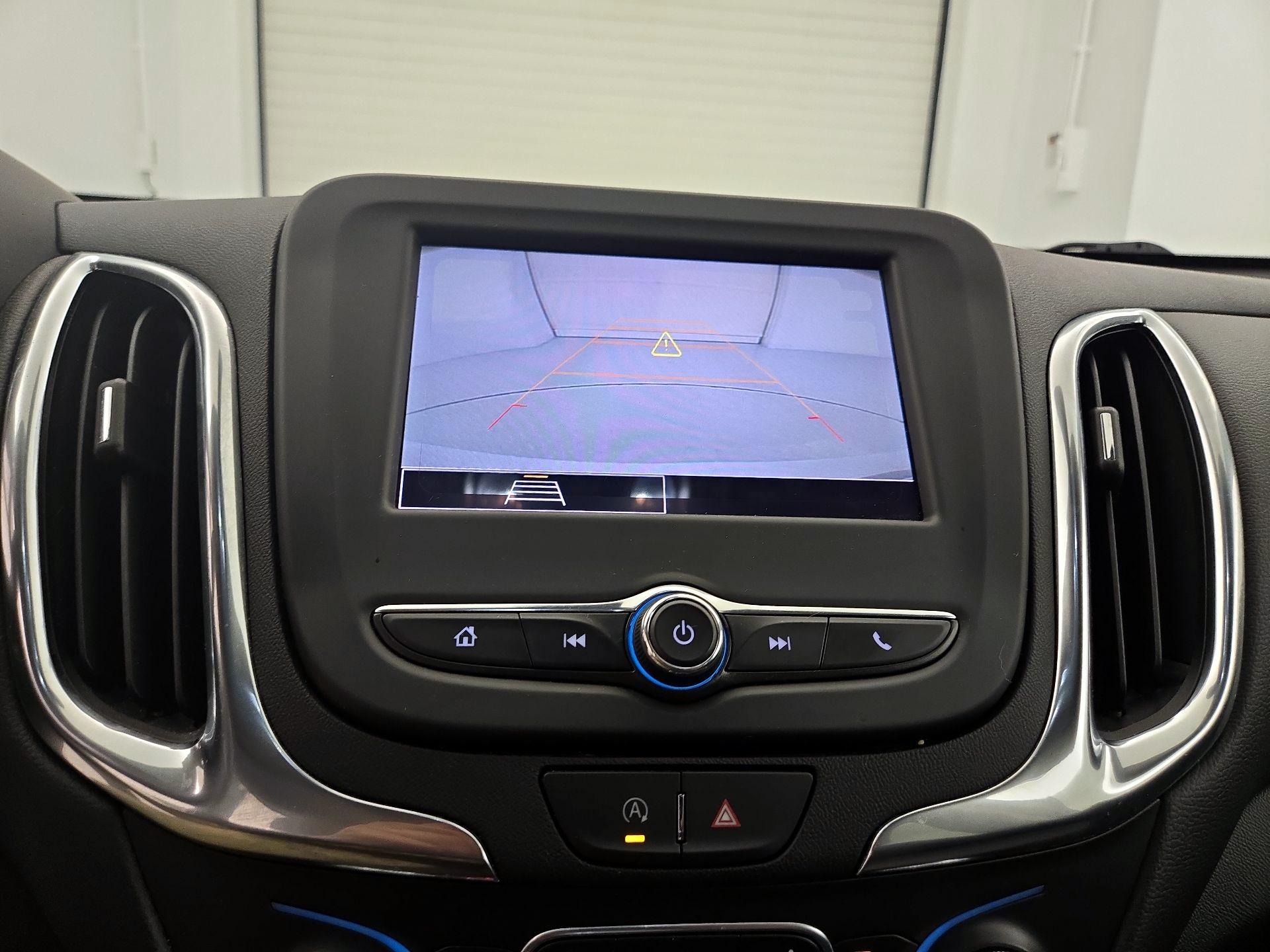 Thumbnail: 2022 Chevrolet Equinox - 14