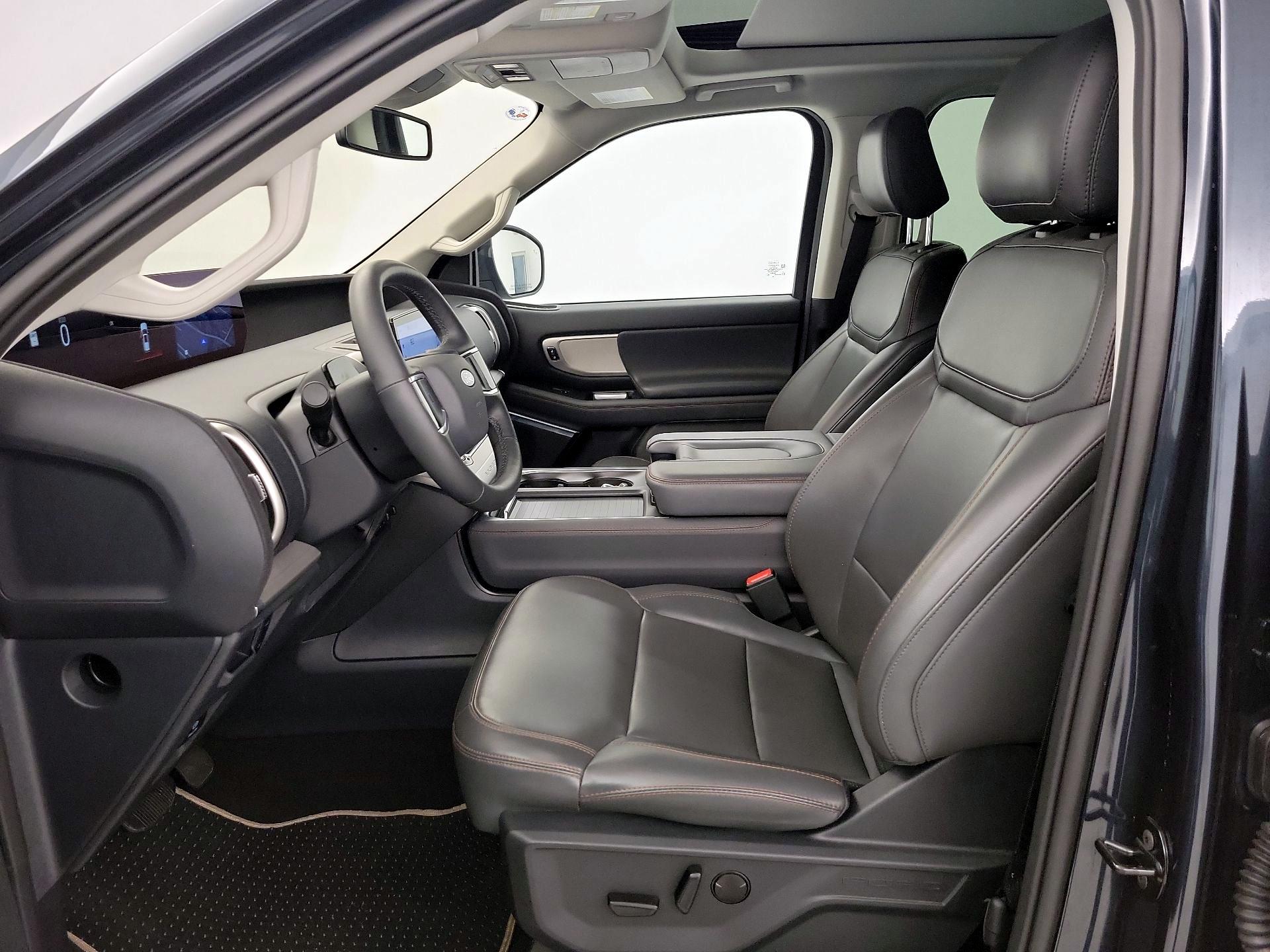 Thumbnail: 2025 Ford Expedition MAX - 11