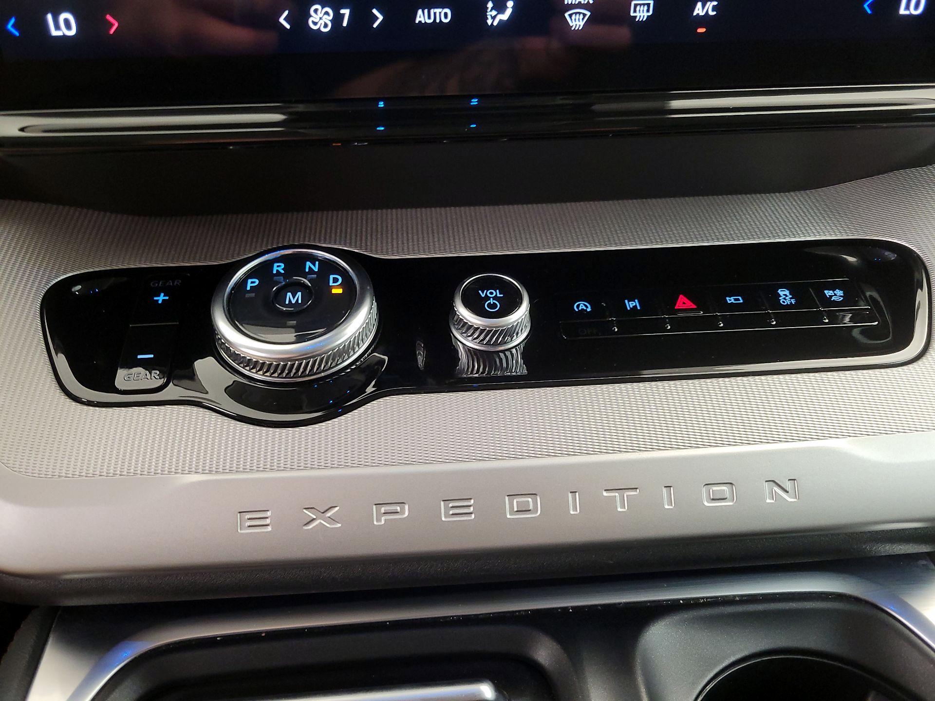 Thumbnail: 2025 Ford Expedition MAX - 18