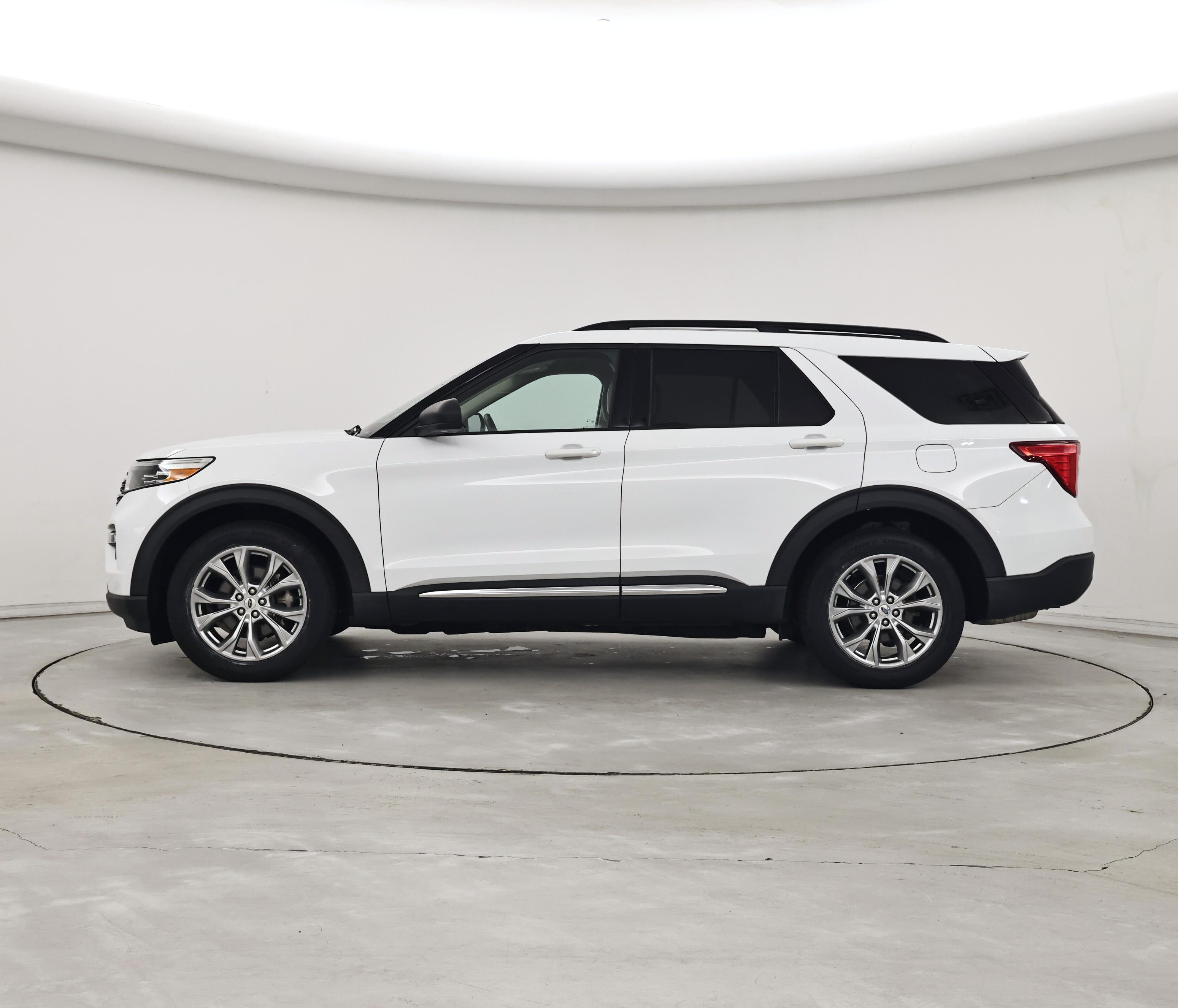 Thumbnail: 2020 Ford Explorer - 3