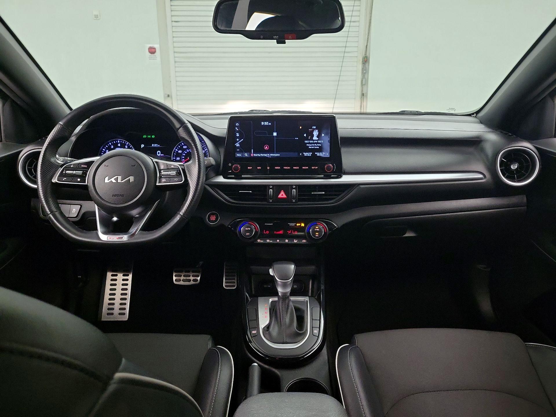 Thumbnail: 2023 Kia Forte - 9