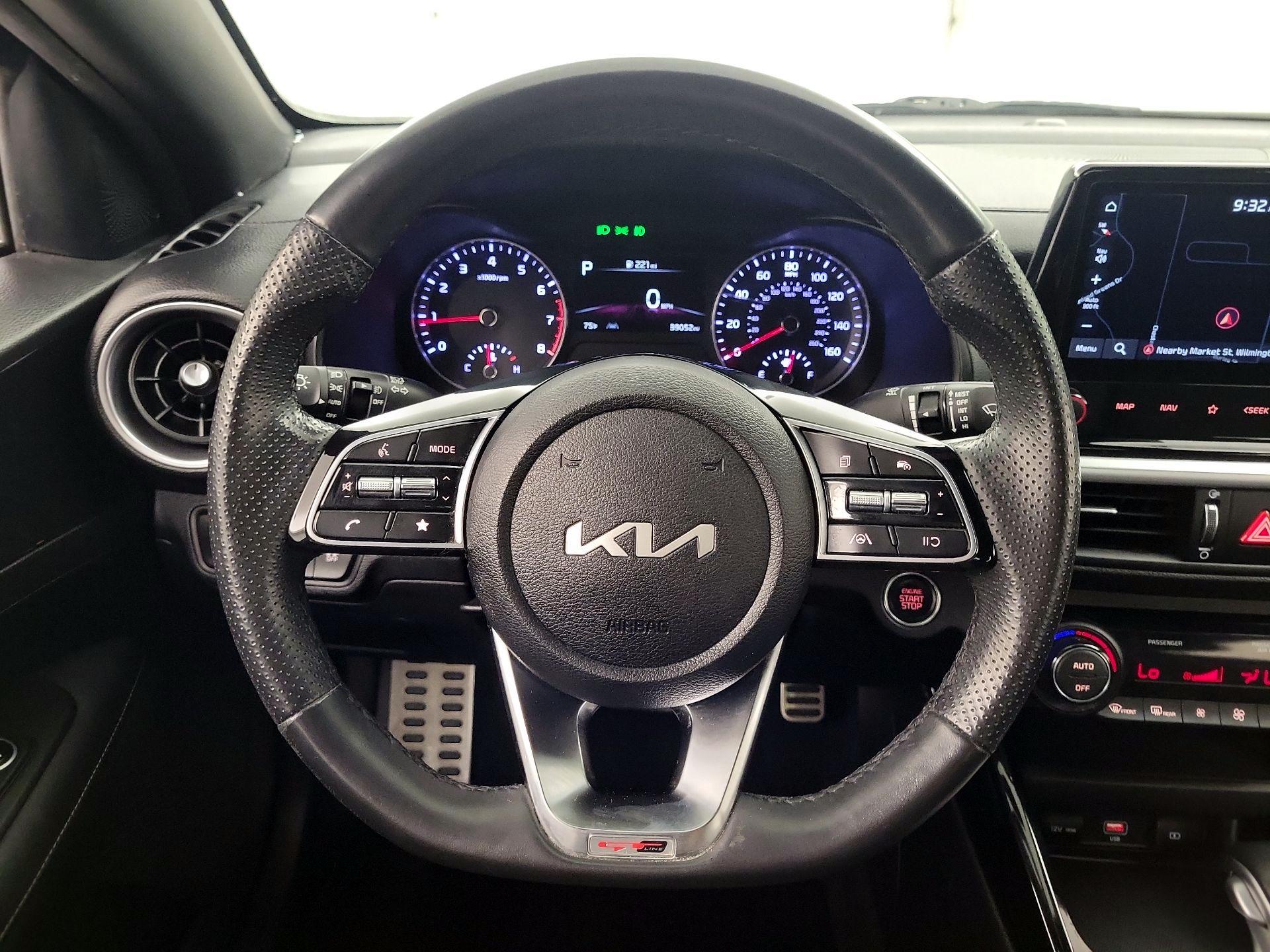 Thumbnail: 2023 Kia Forte - 10