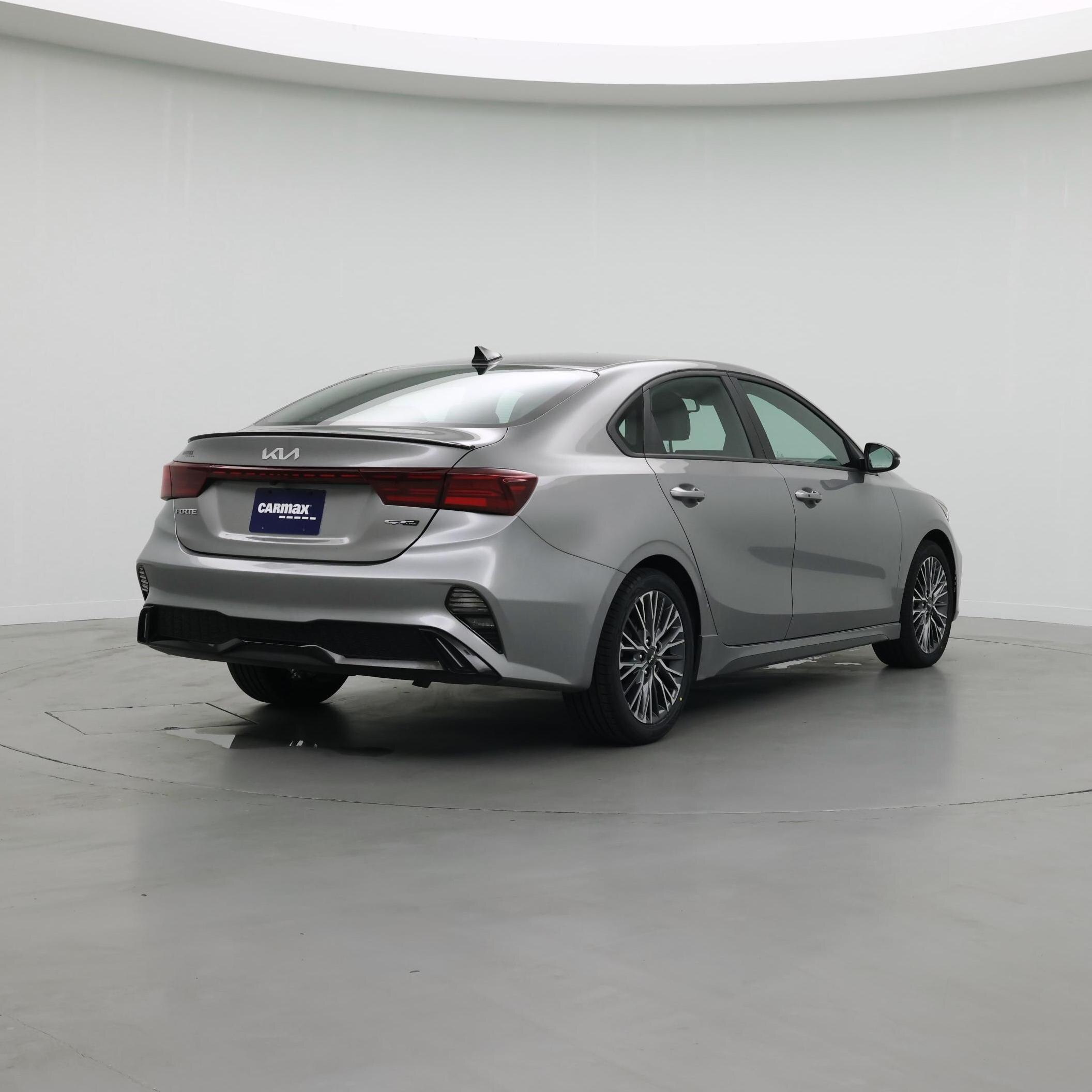 Thumbnail: 2023 Kia Forte - 8