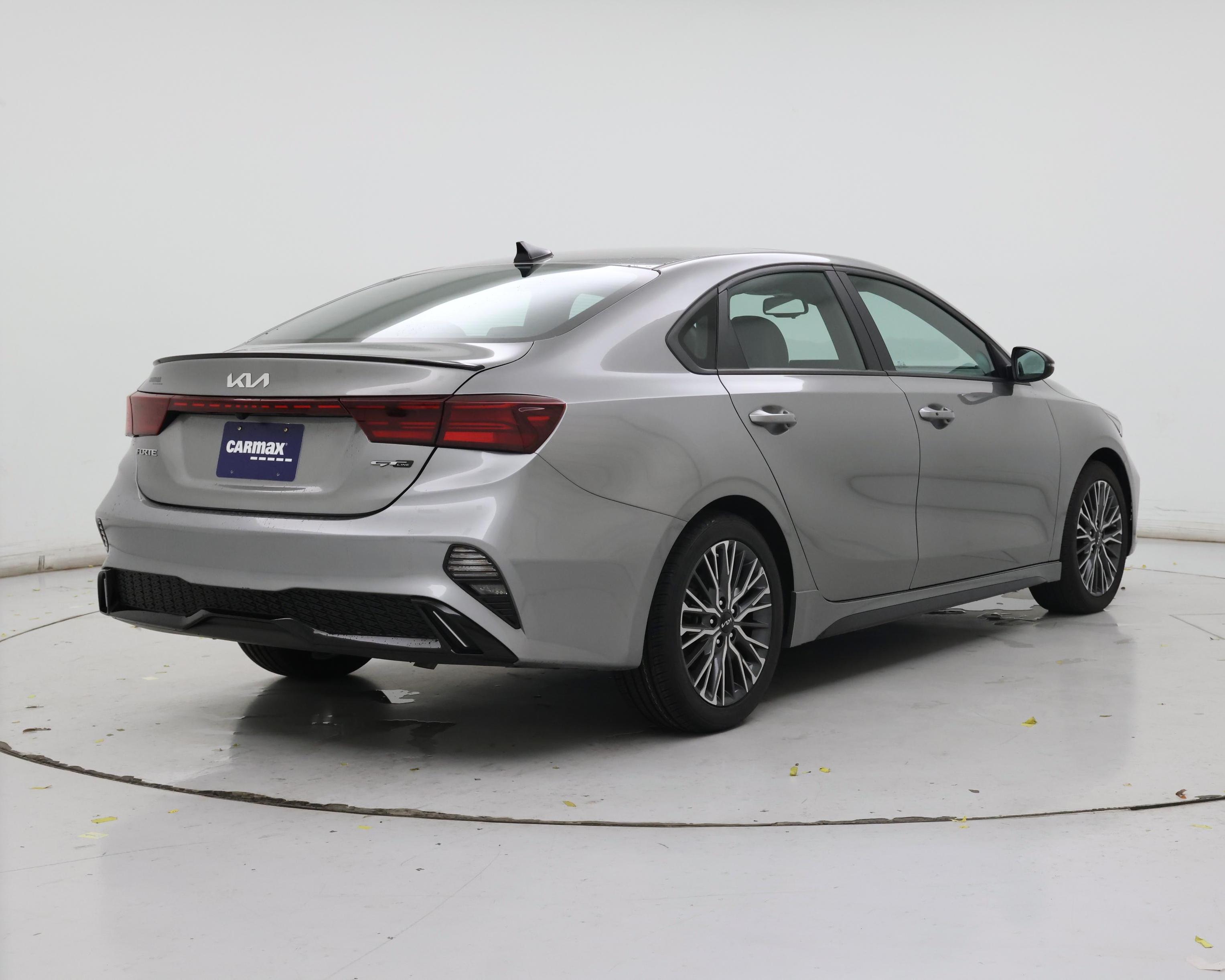 Thumbnail: 2023 Kia Forte - 8