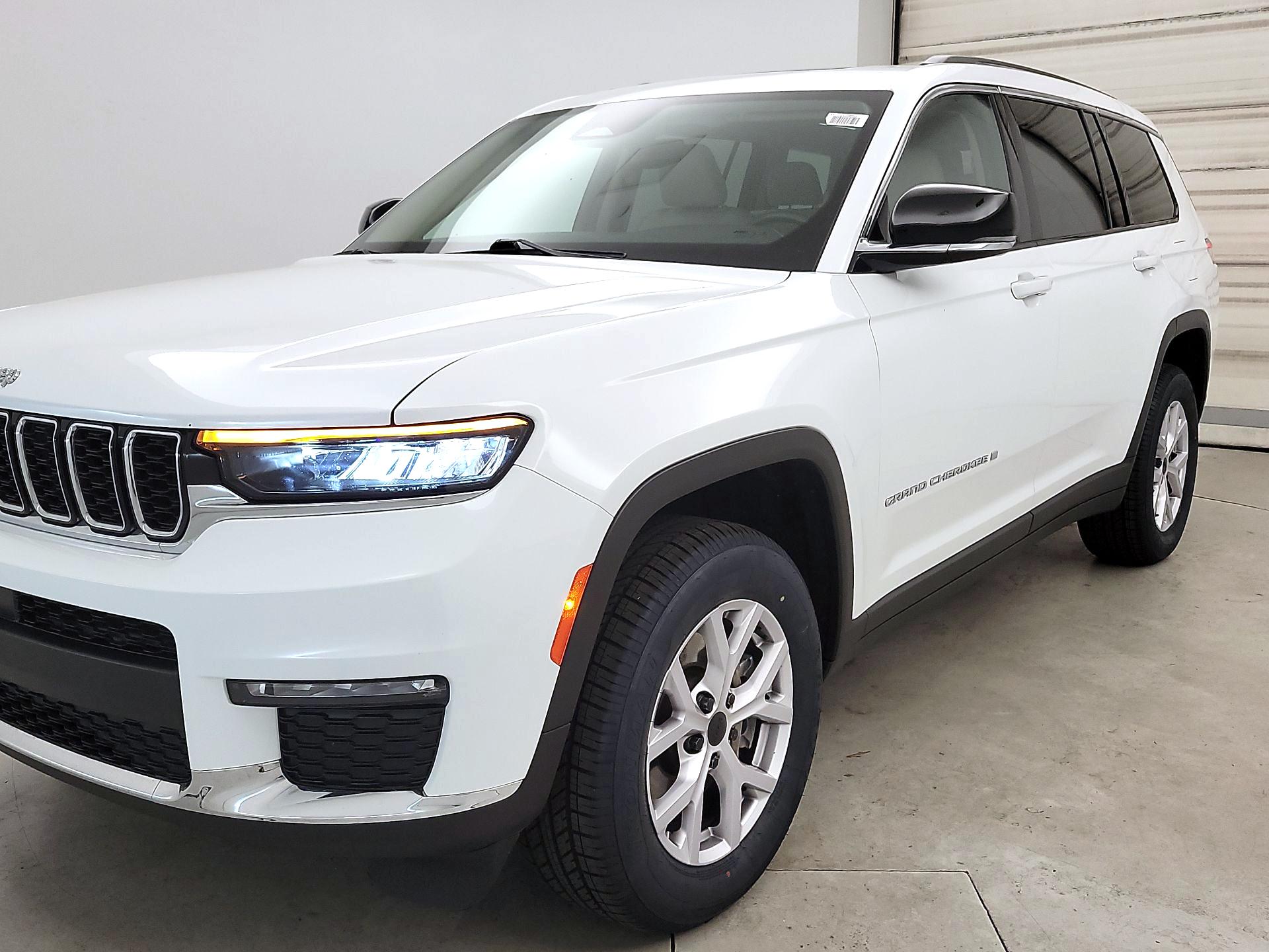 Thumbnail: 2022 Jeep Grand Cherokee L - 3