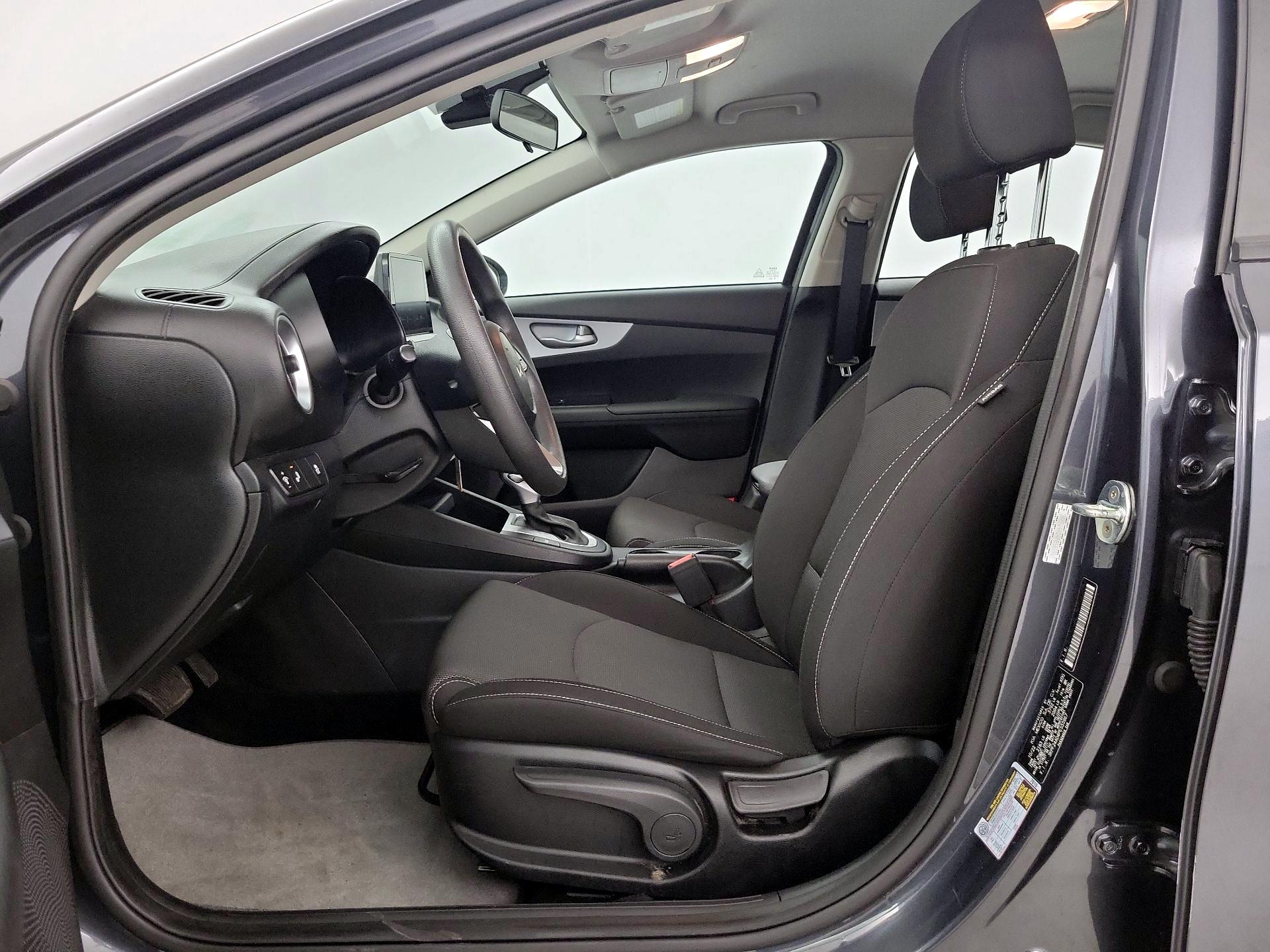 Thumbnail: 2023 Kia Forte - 11