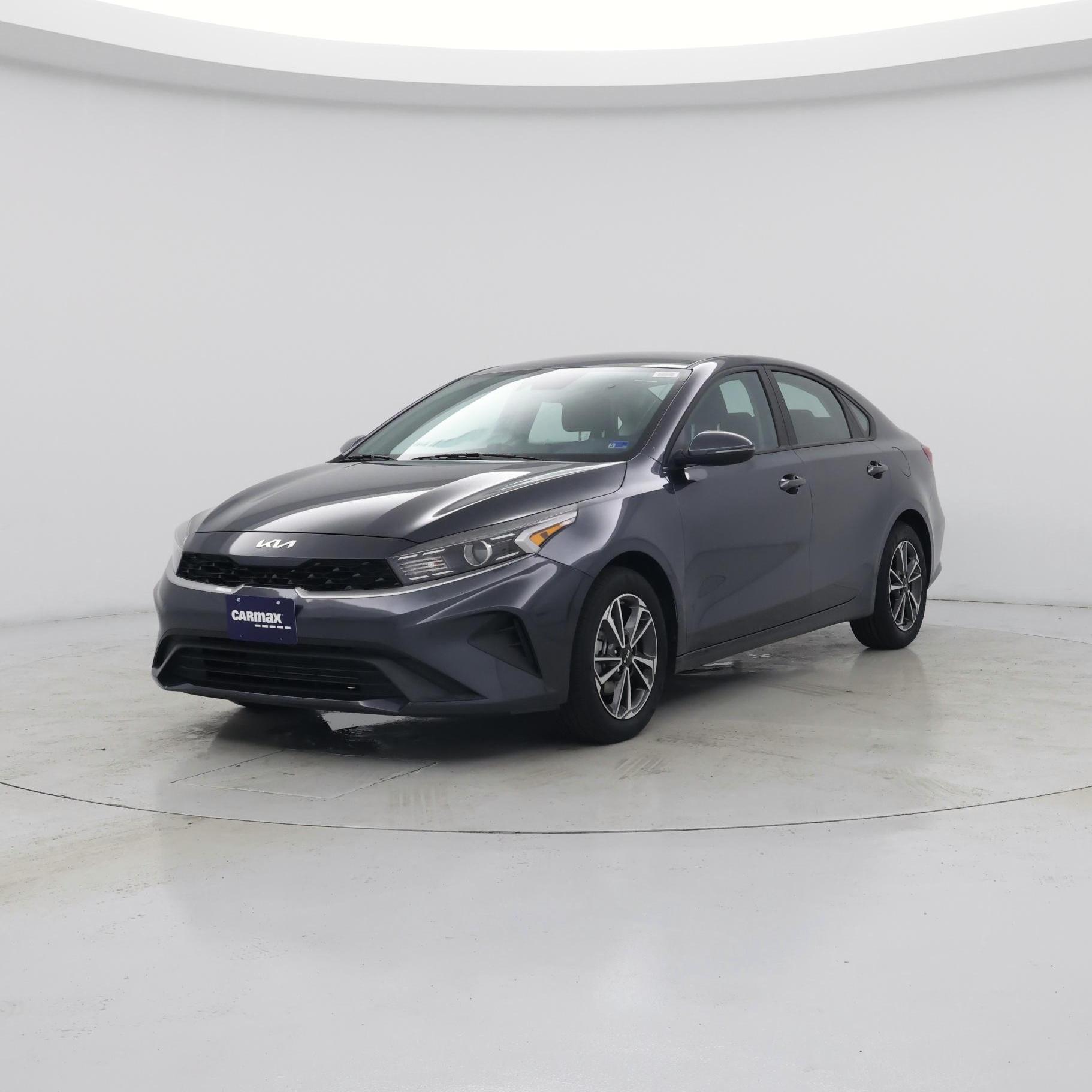 Thumbnail: 2023 Kia Forte - 4