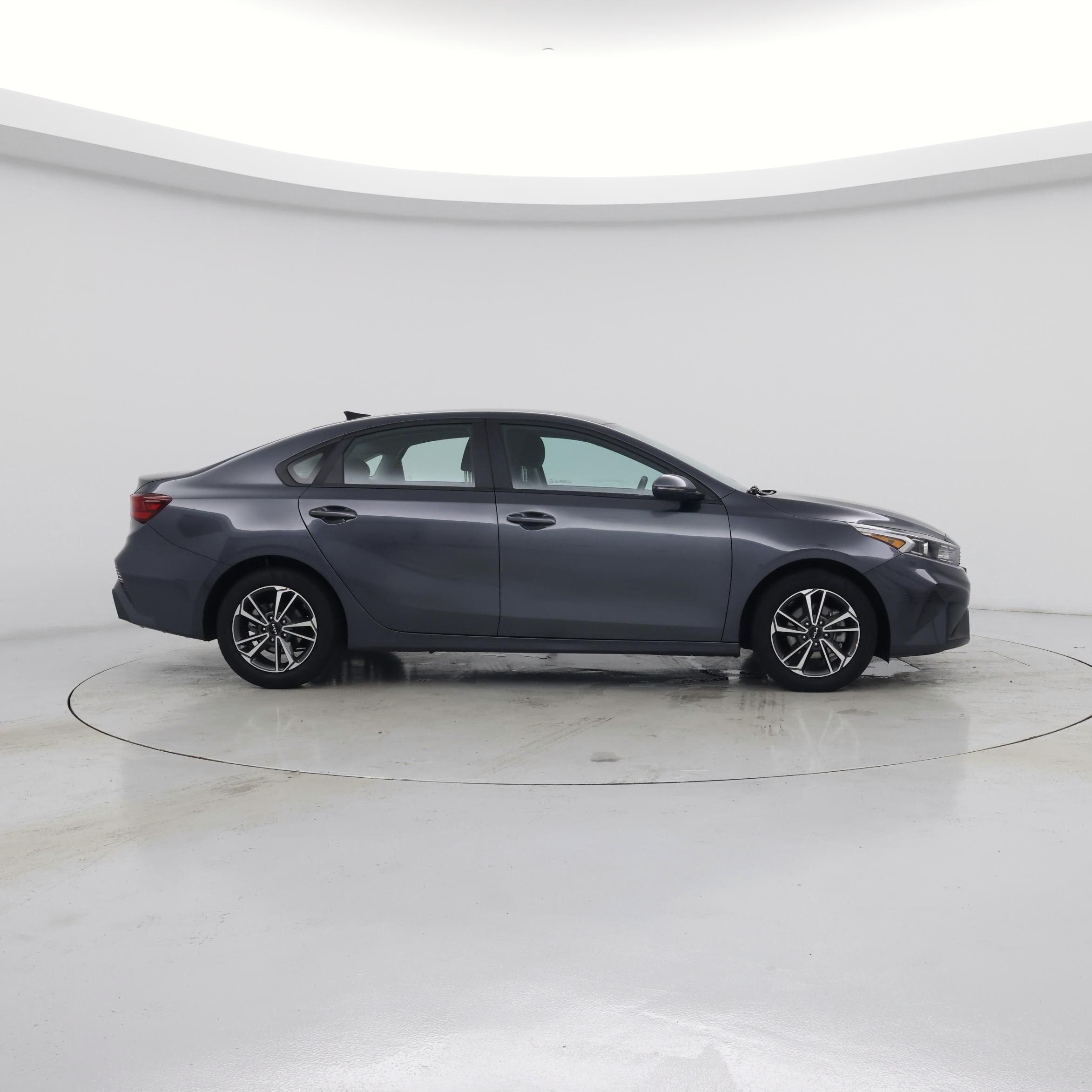 Thumbnail: 2023 Kia Forte - 7