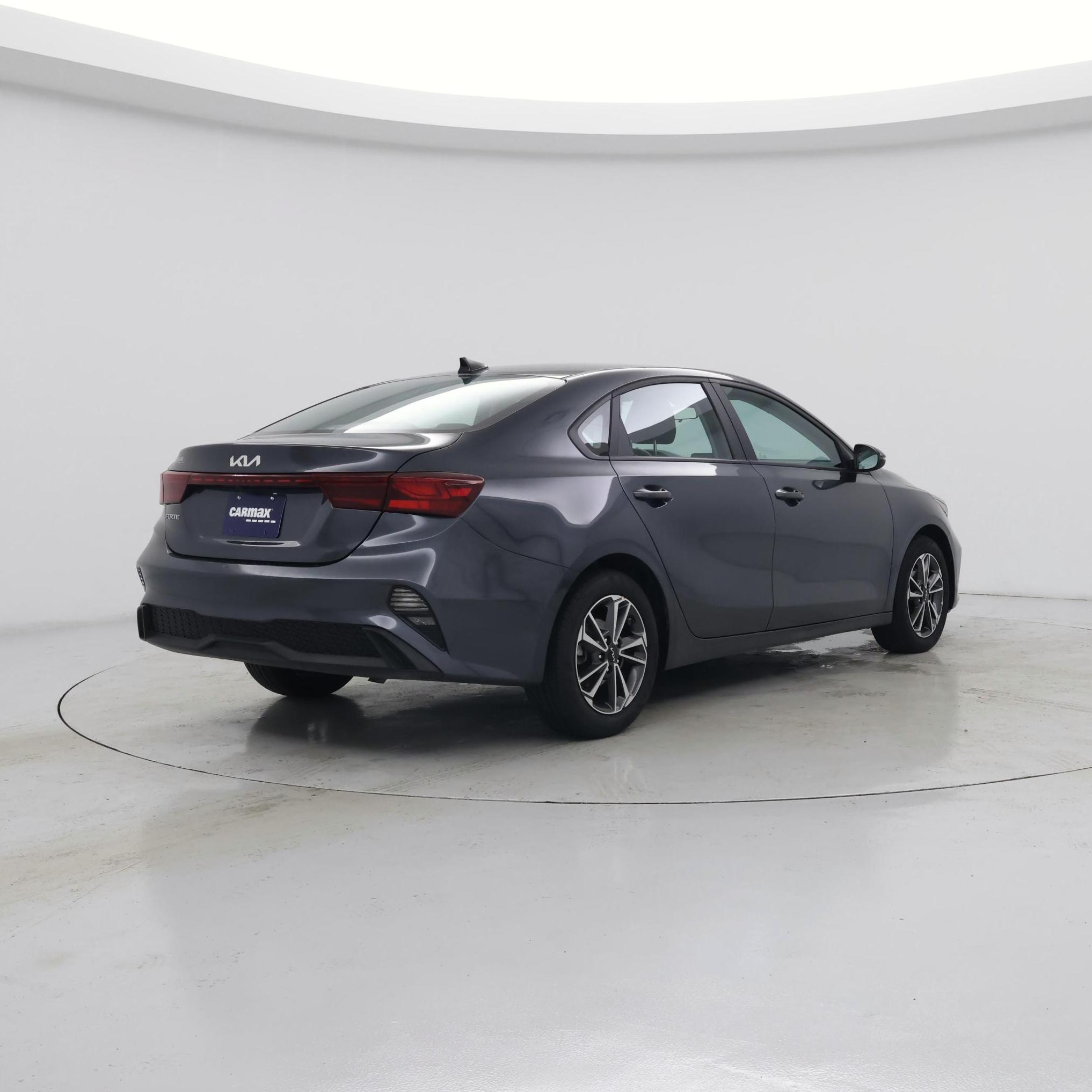 Thumbnail: 2023 Kia Forte - 8