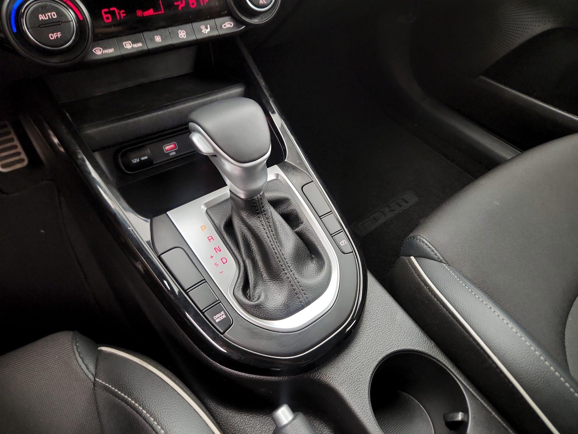 Thumbnail: 2023 Kia Forte - 17
