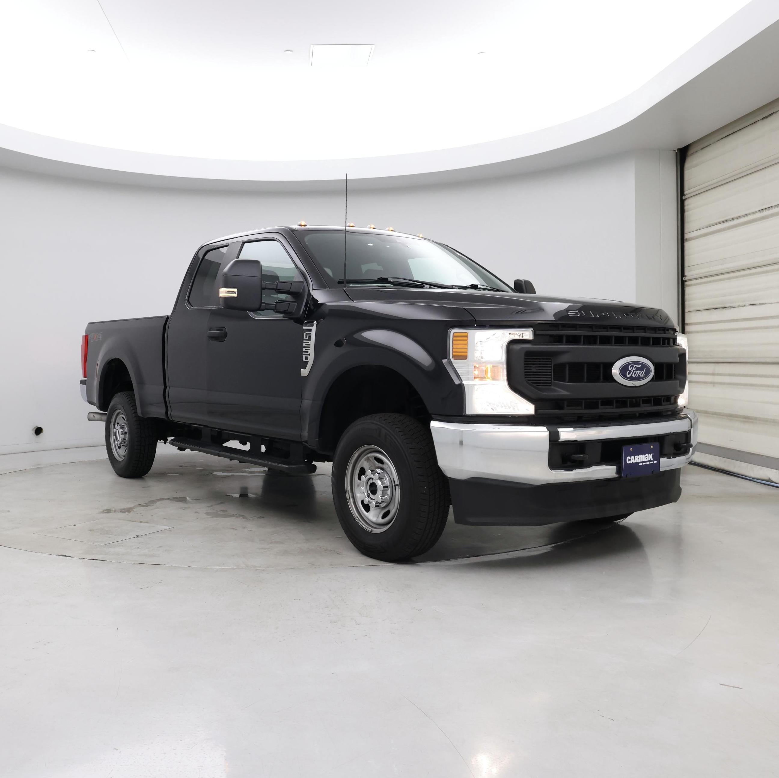 Black 2022 Ford F-250 Super Duty Pickup Truck Four-Wheel Drive Automatic