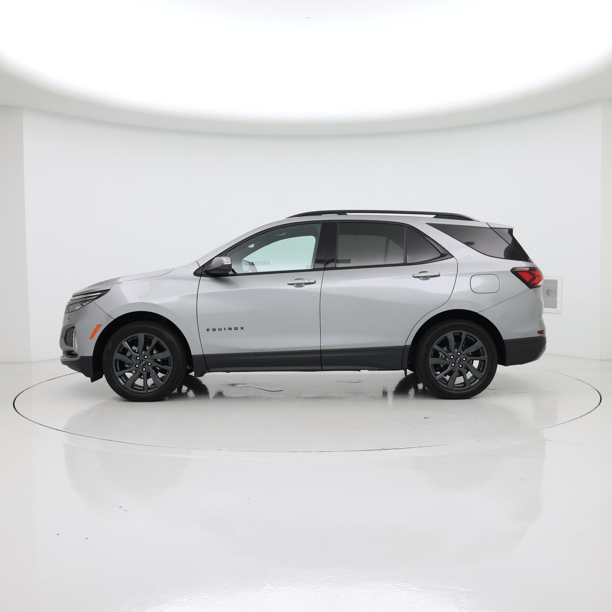 Thumbnail: 2023 Chevrolet Equinox - 3