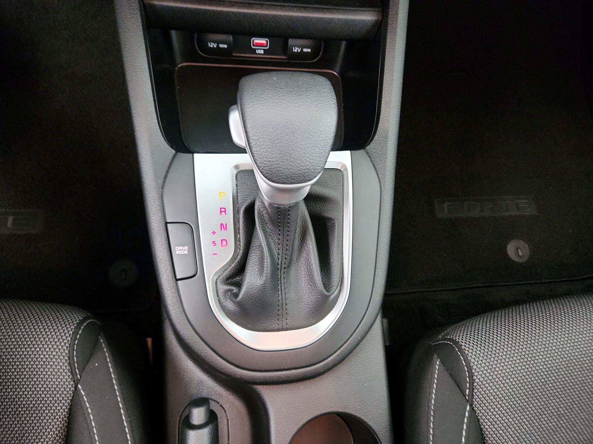 Thumbnail: 2023 Kia Forte - 15