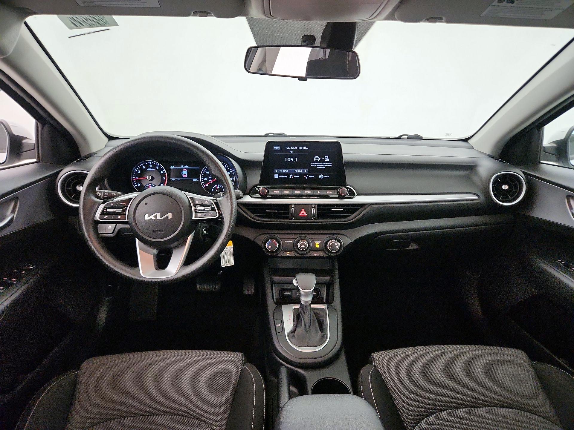 Thumbnail: 2023 Kia Forte - 8