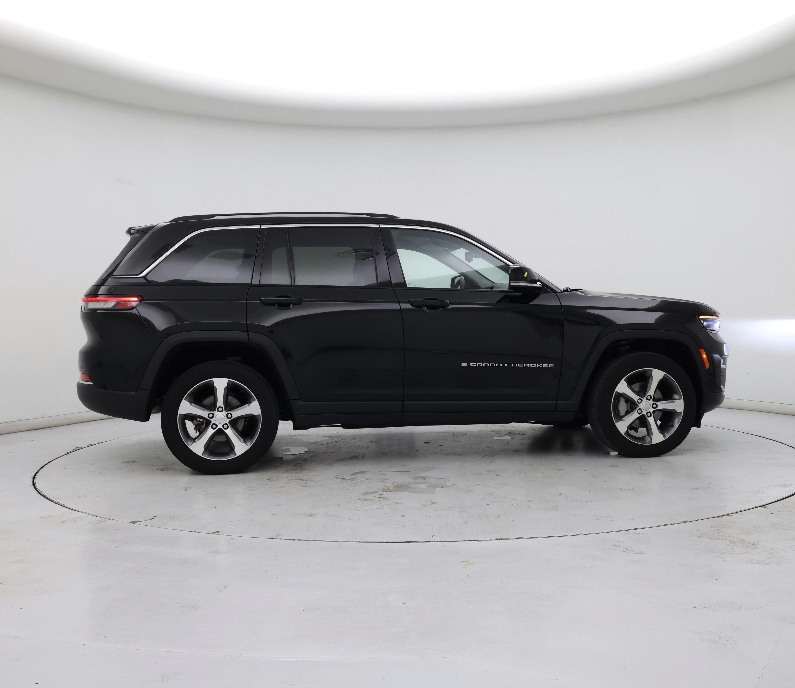 Thumbnail: 2023 Jeep Grand Cherokee - 7
