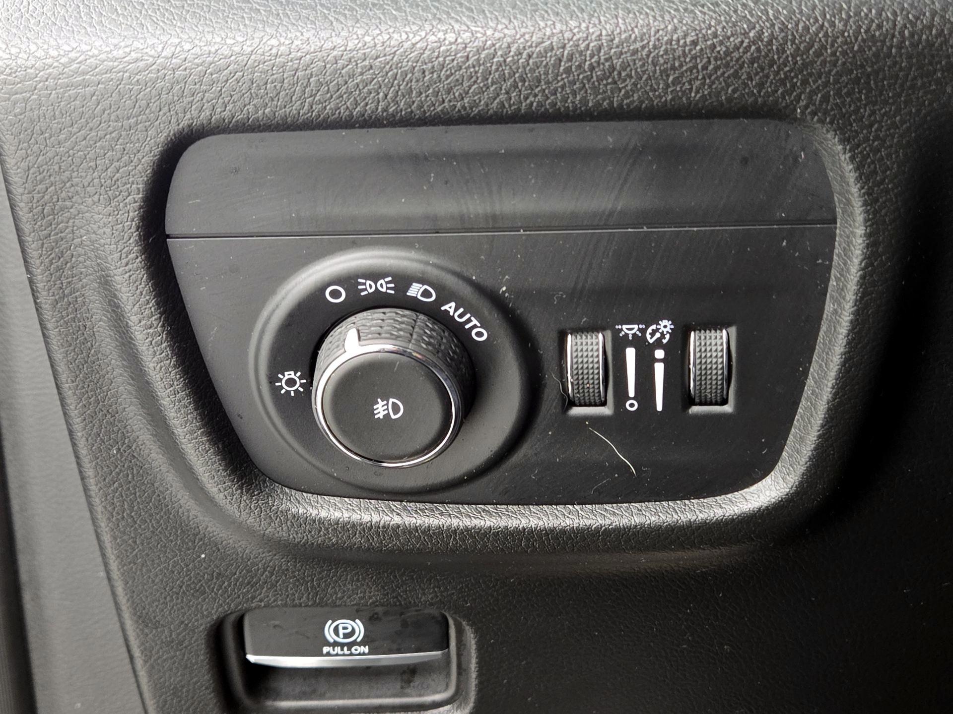 Thumbnail: 2023 Jeep Grand Cherokee - 13