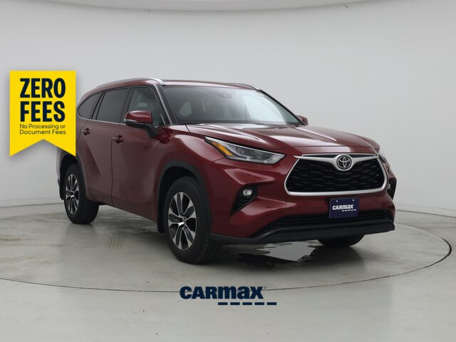 Red 2021 Toyota Highlander XLE AWD SUV / Crossover All-Wheel Drive Automatic