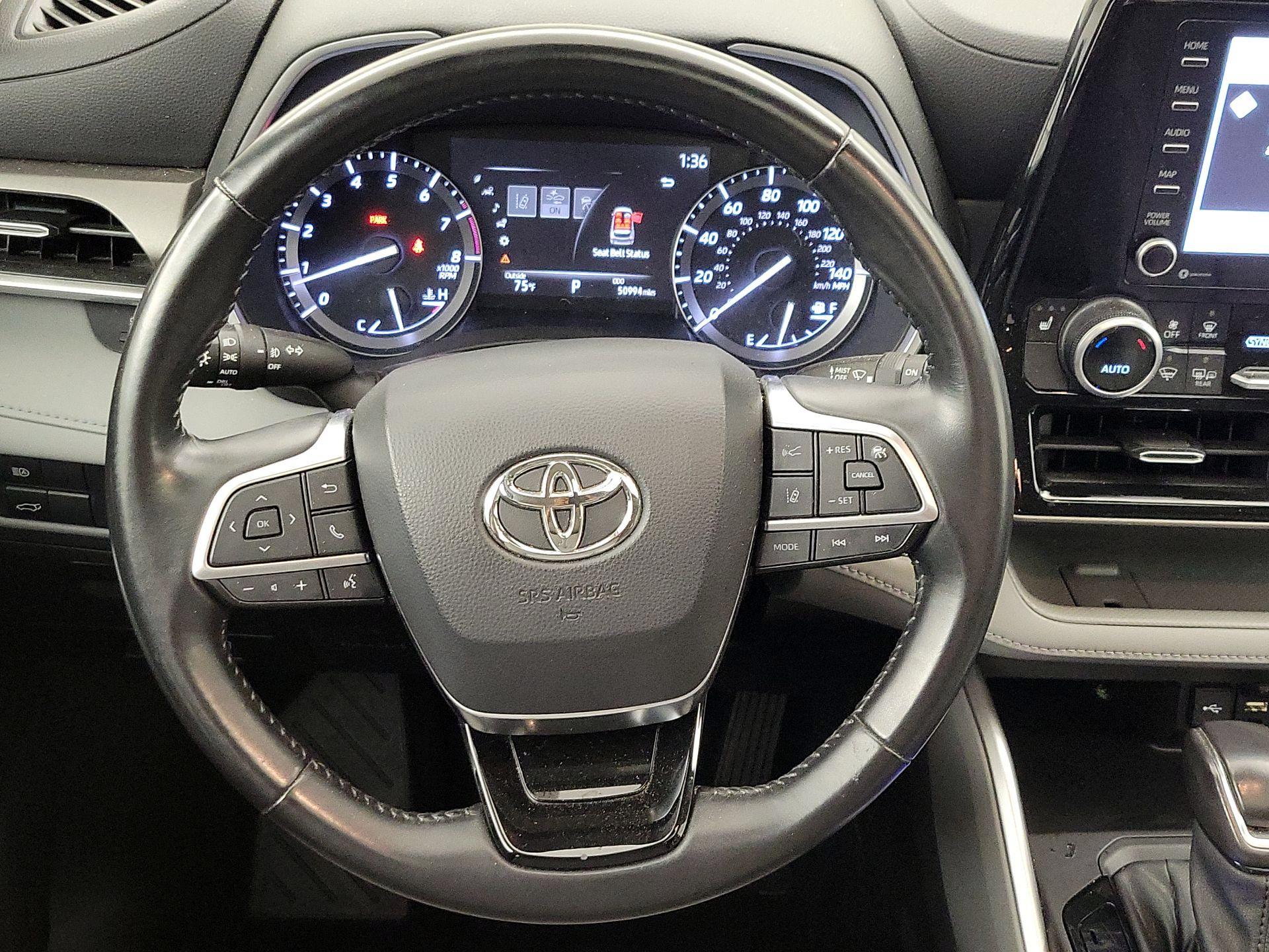 Thumbnail: 2021 Toyota Highlander - 10