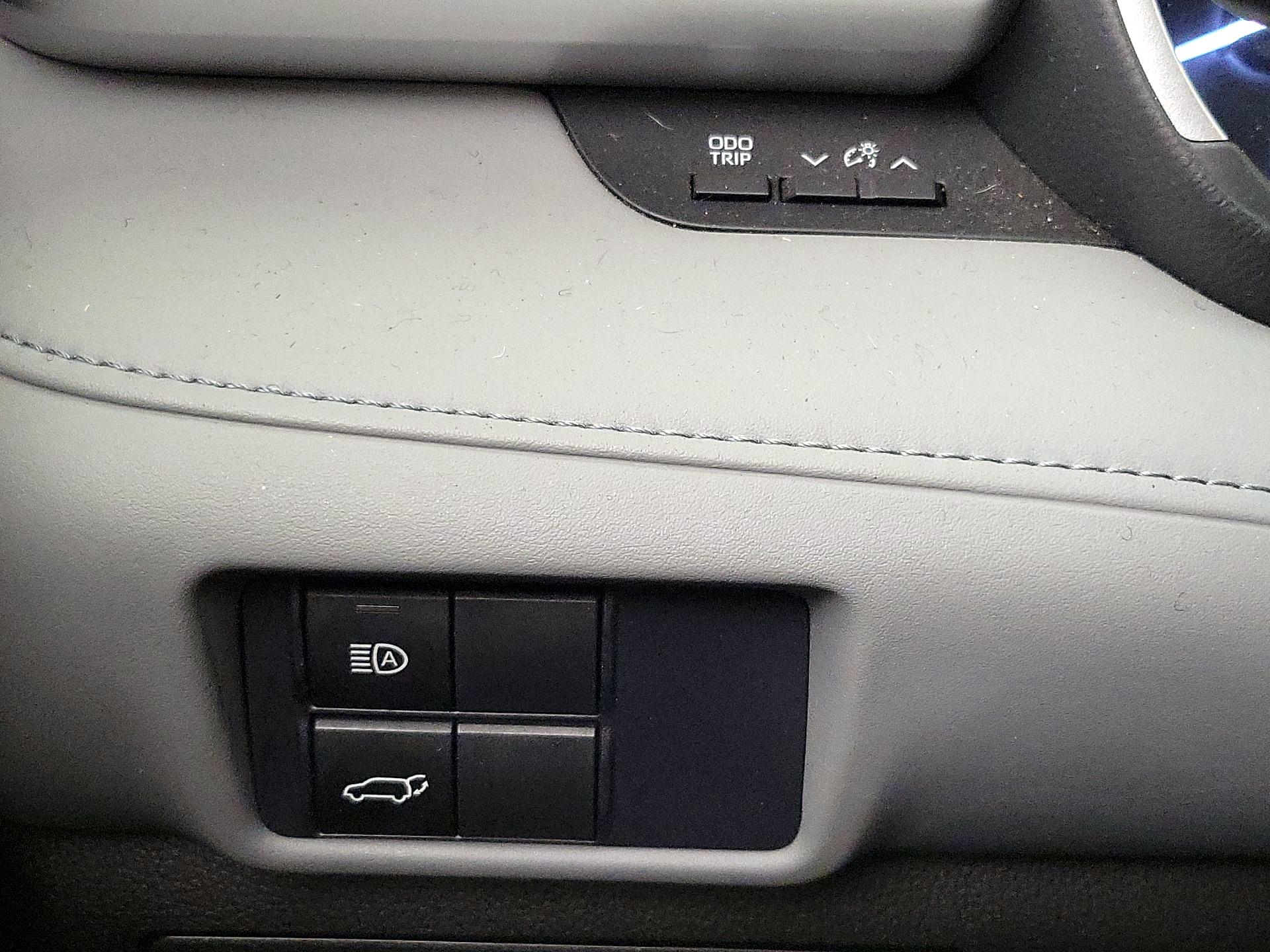 Thumbnail: 2021 Toyota Highlander - 13