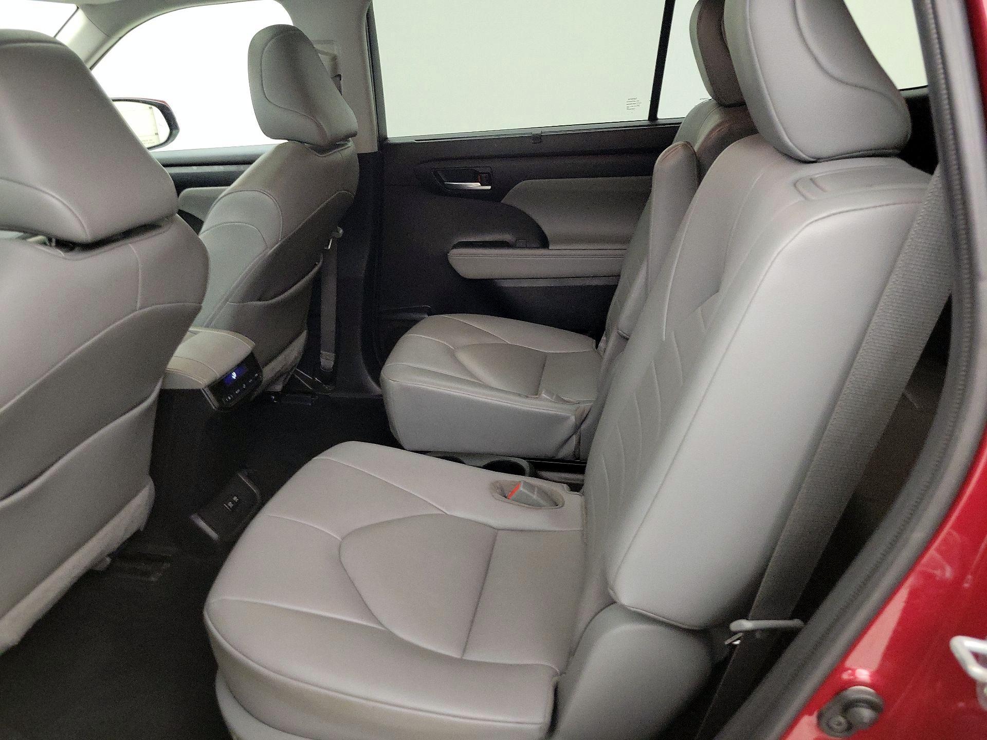Thumbnail: 2021 Toyota Highlander - 20