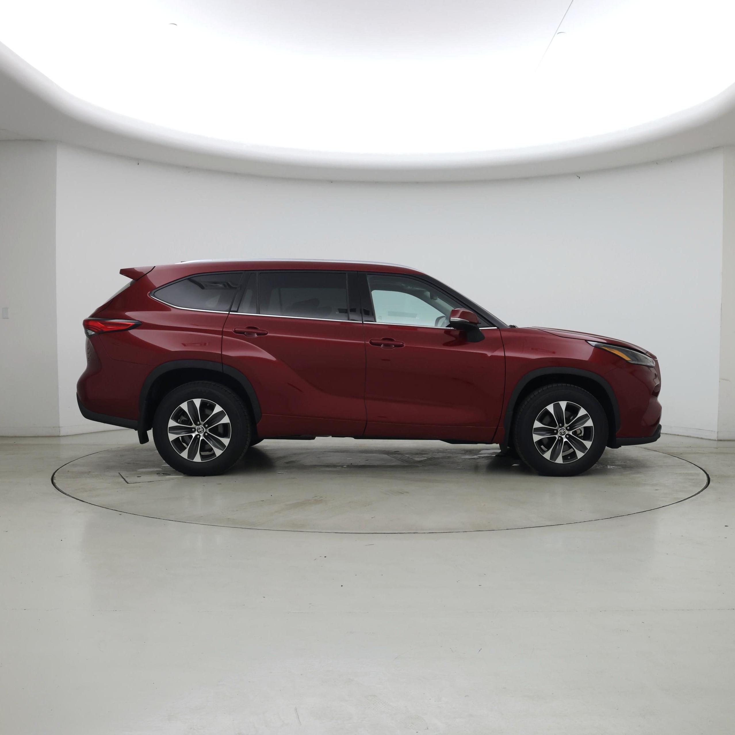 Thumbnail: 2021 Toyota Highlander - 7