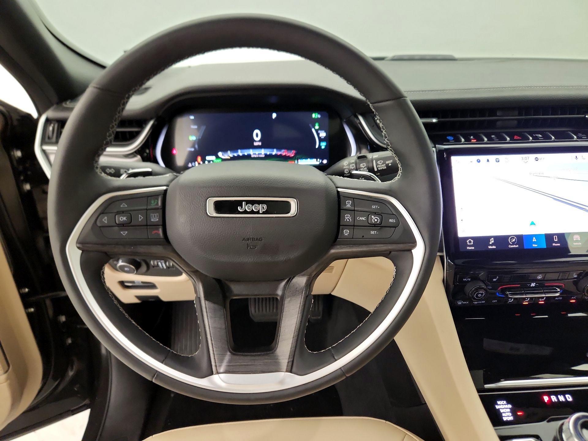 Thumbnail: 2023 Jeep Grand Cherokee - 10