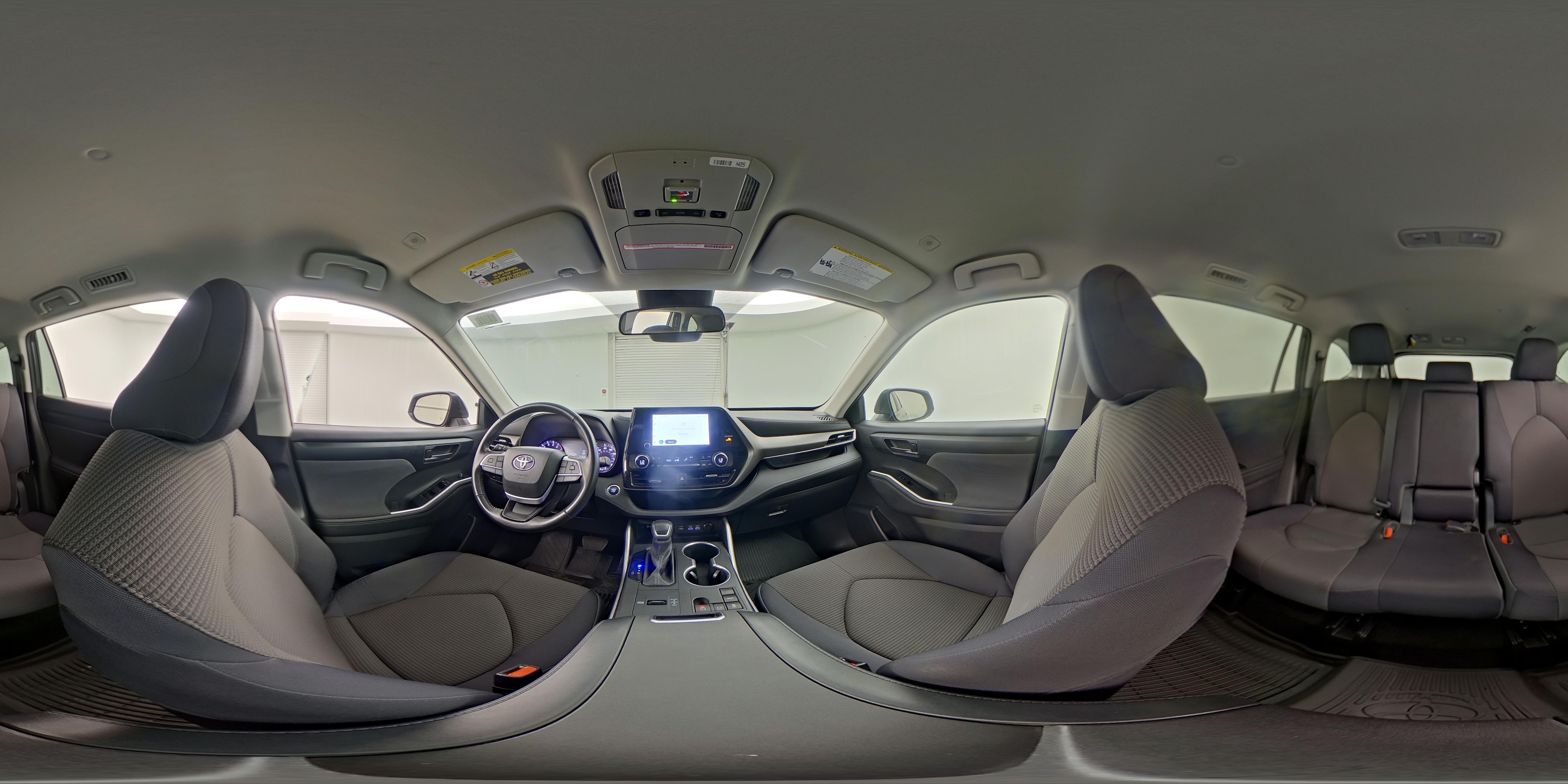 2023 Toyota Highlander LE - Photo 24