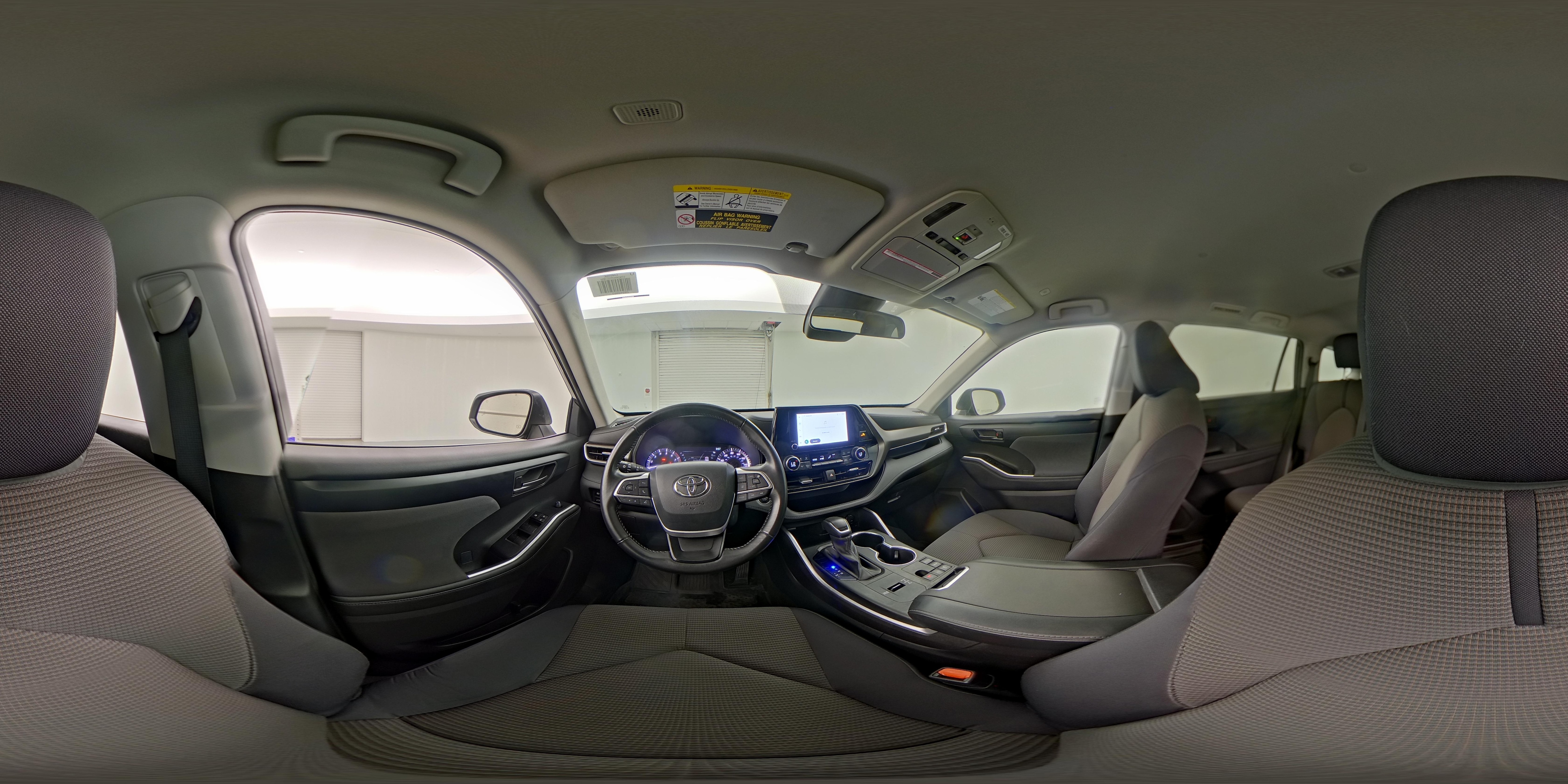2023 Toyota Highlander LE - Photo 26