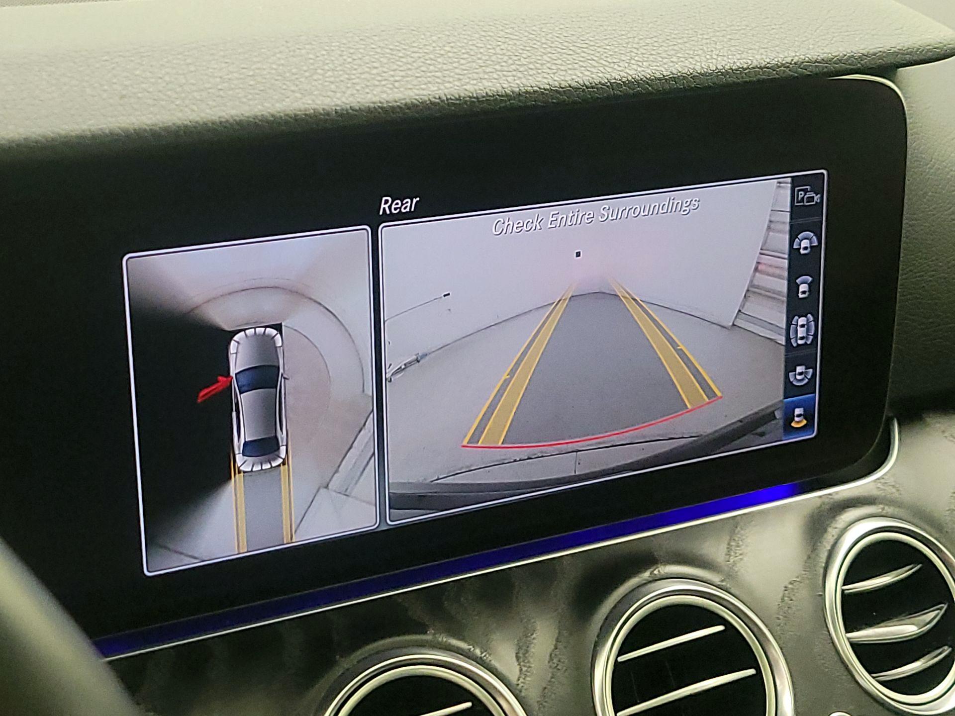 Thumbnail: 2020 Mercedes-Benz E-Class - 15