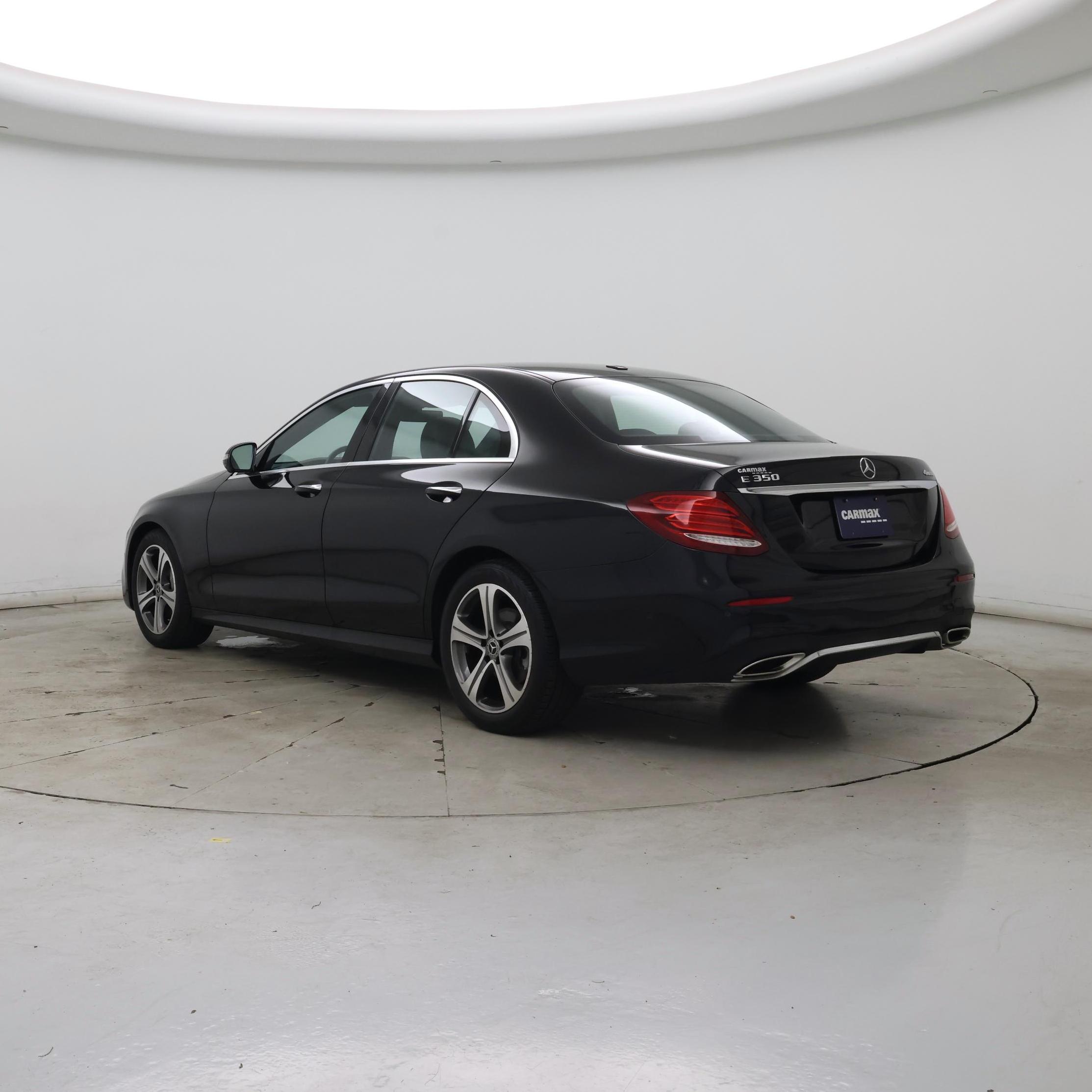 Thumbnail: 2020 Mercedes-Benz E-Class - 2