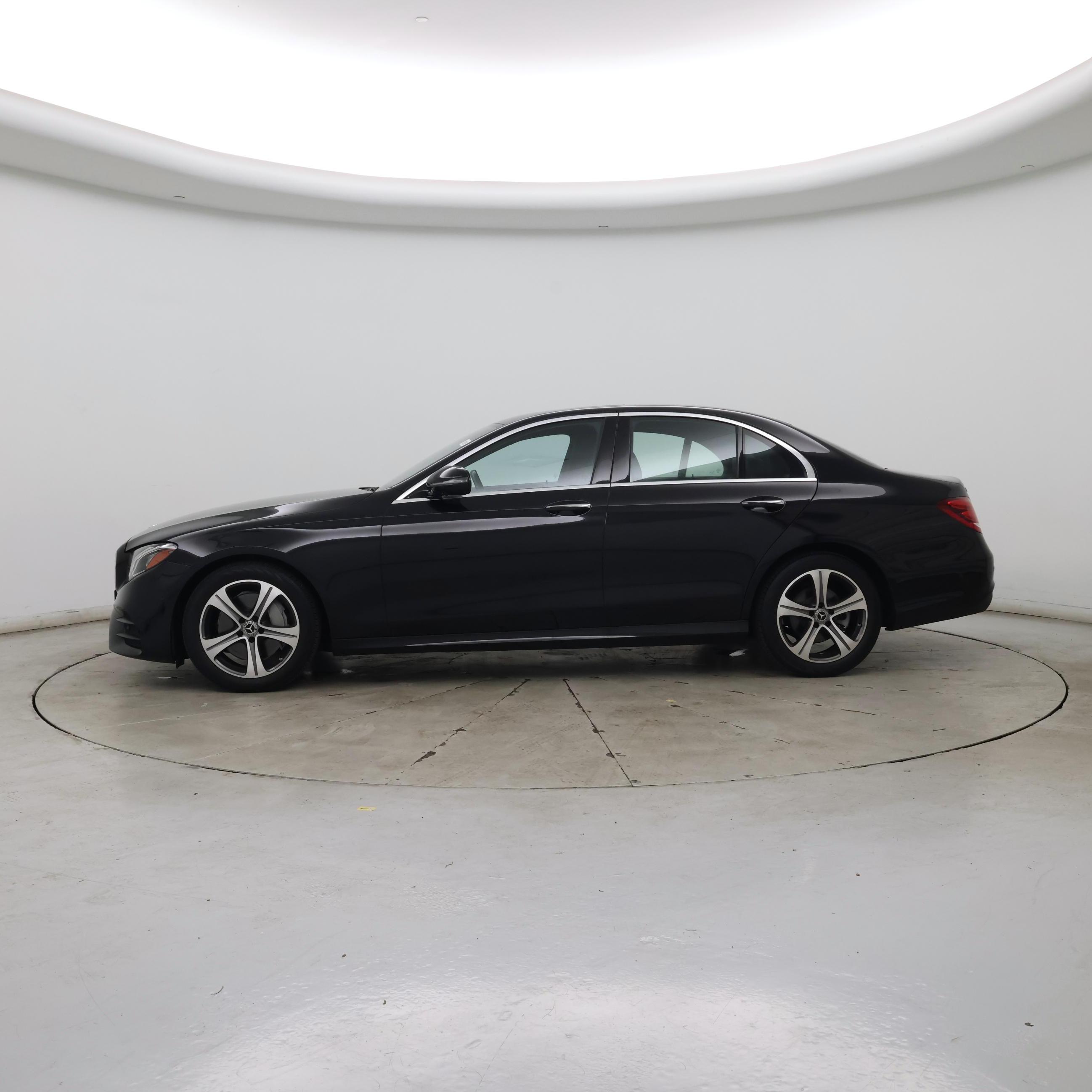 Thumbnail: 2020 Mercedes-Benz E-Class - 3