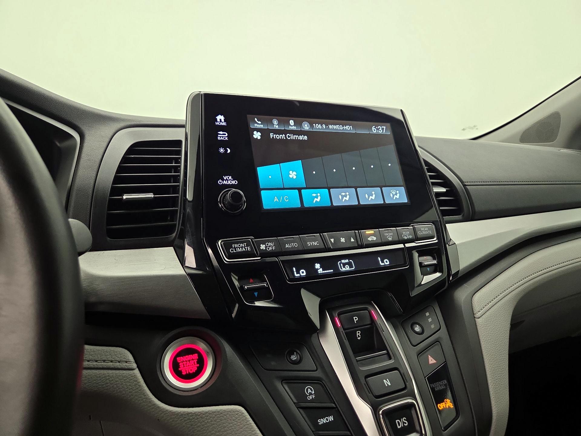Thumbnail: 2023 Honda Odyssey - 16