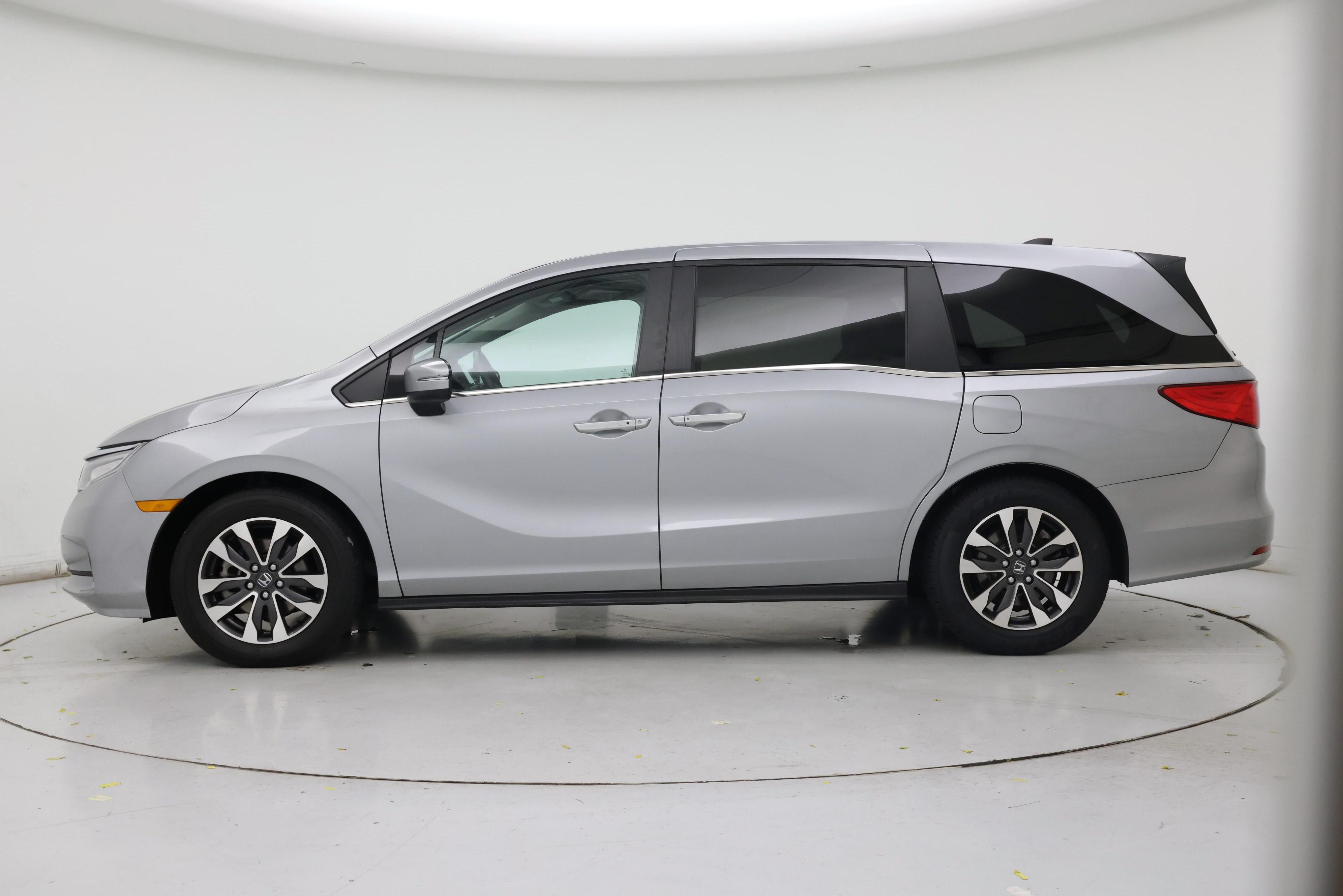Thumbnail: 2023 Honda Odyssey - 3