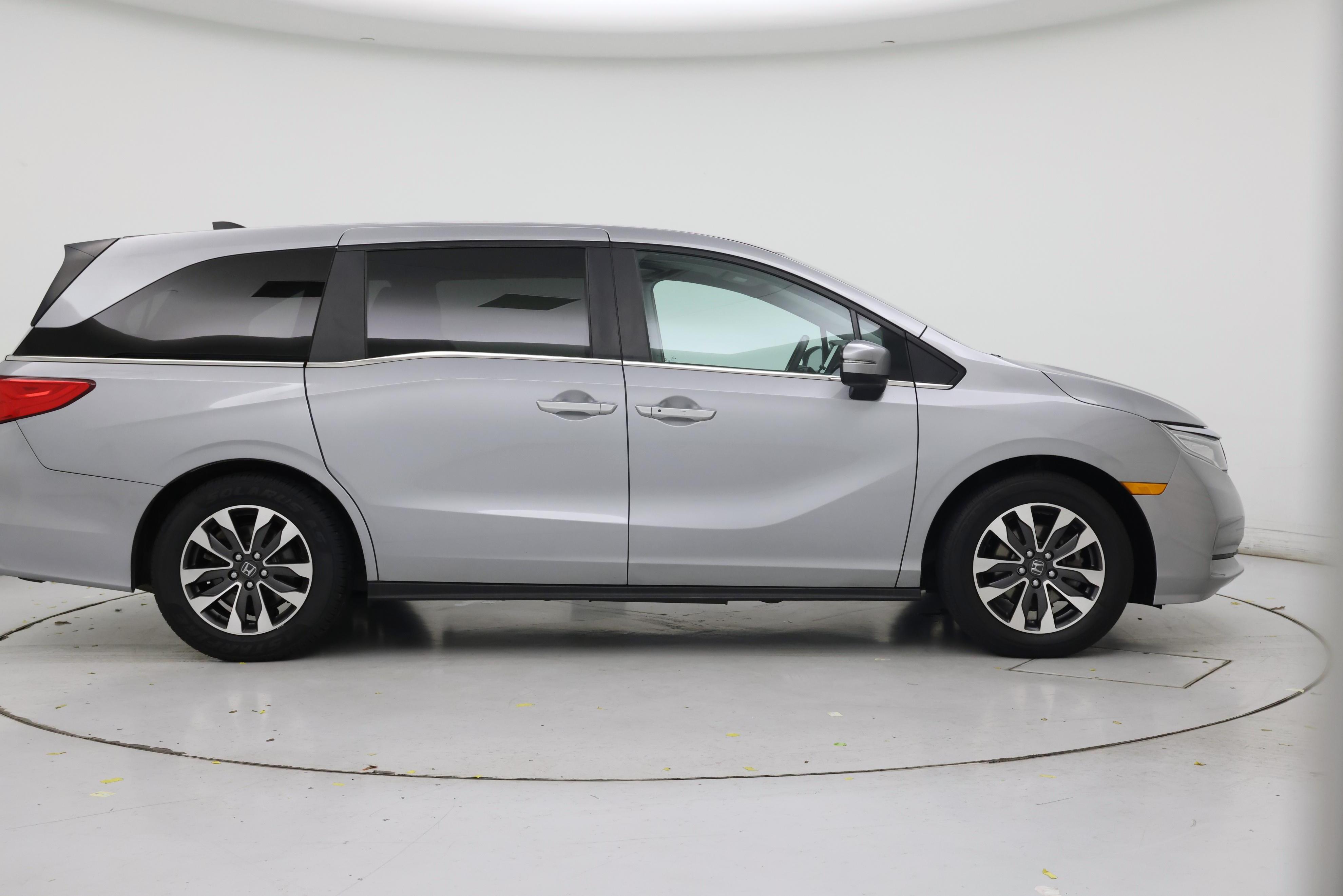 Thumbnail: 2023 Honda Odyssey - 7