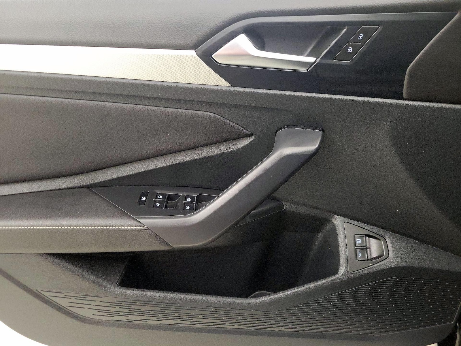 2024 Volkswagen Jetta S - Photo 13