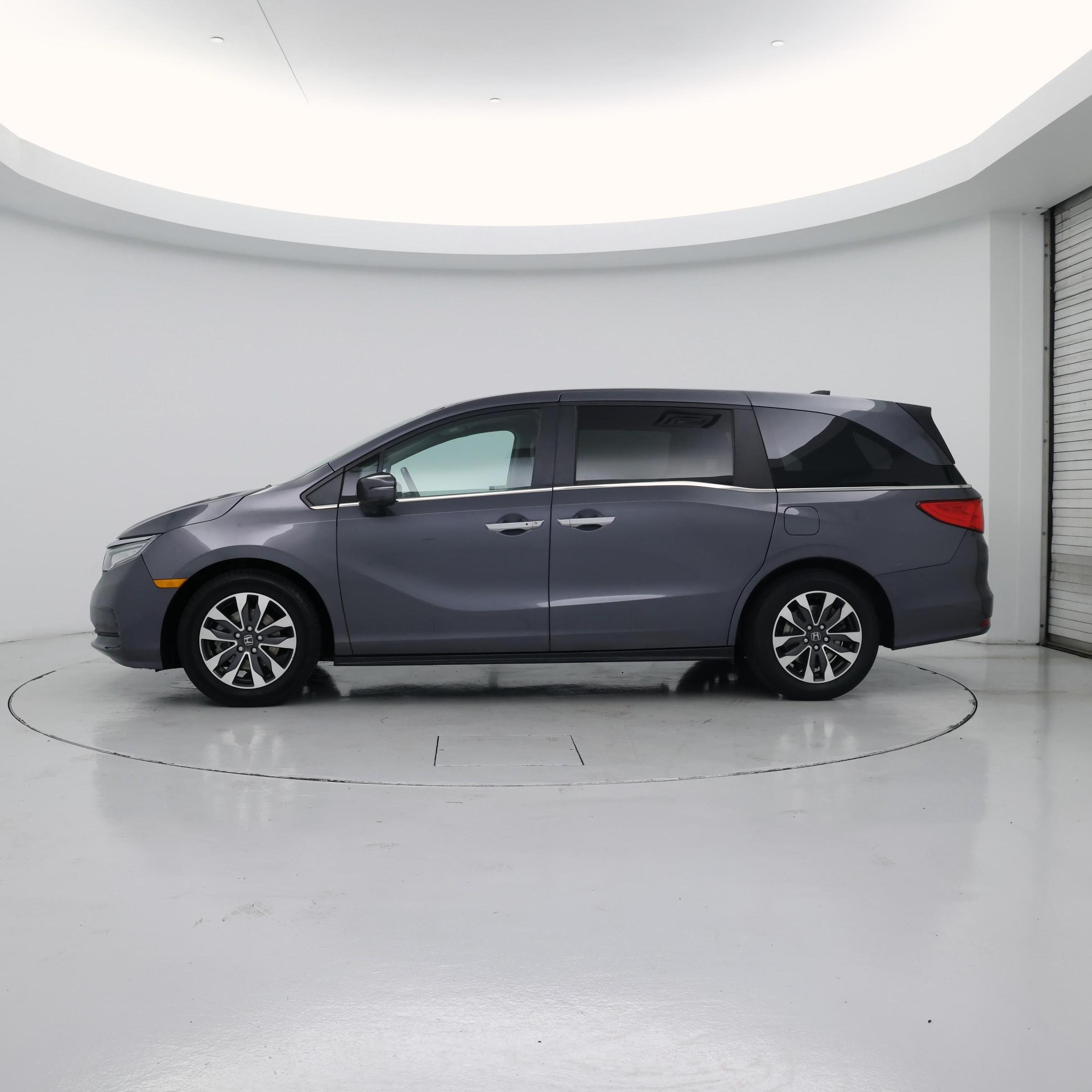 Thumbnail: 2023 Honda Odyssey - 3