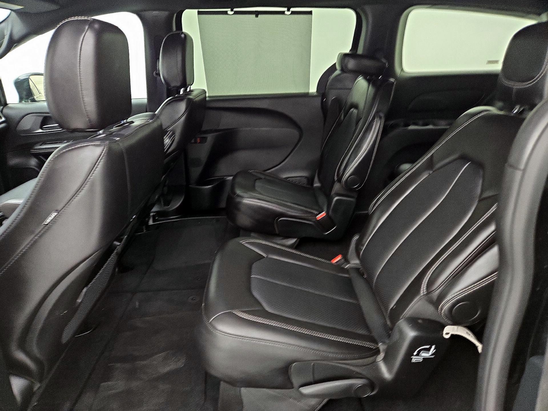 Thumbnail: 2025 Chrysler Pacifica - 19