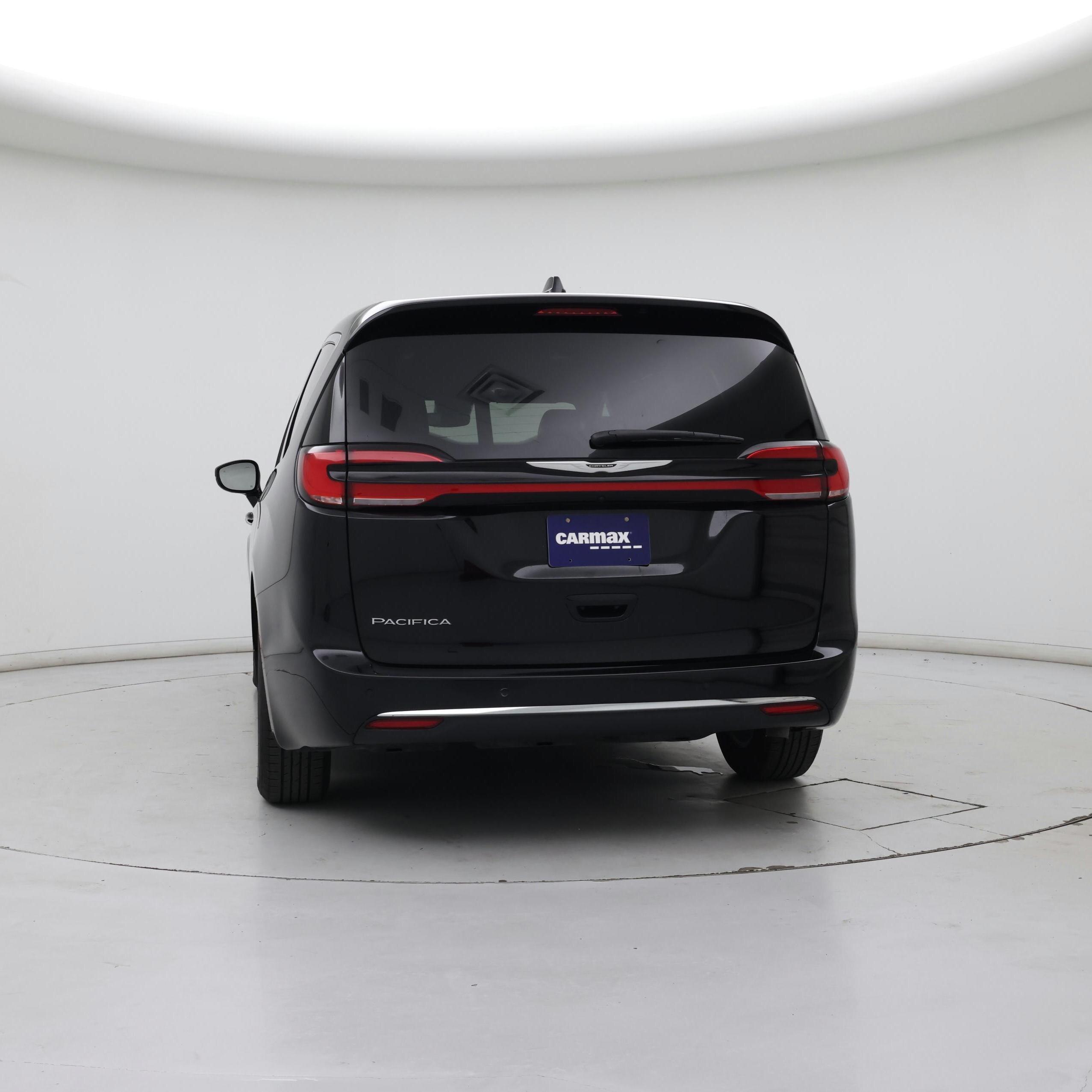 Thumbnail: 2025 Chrysler Pacifica - 6