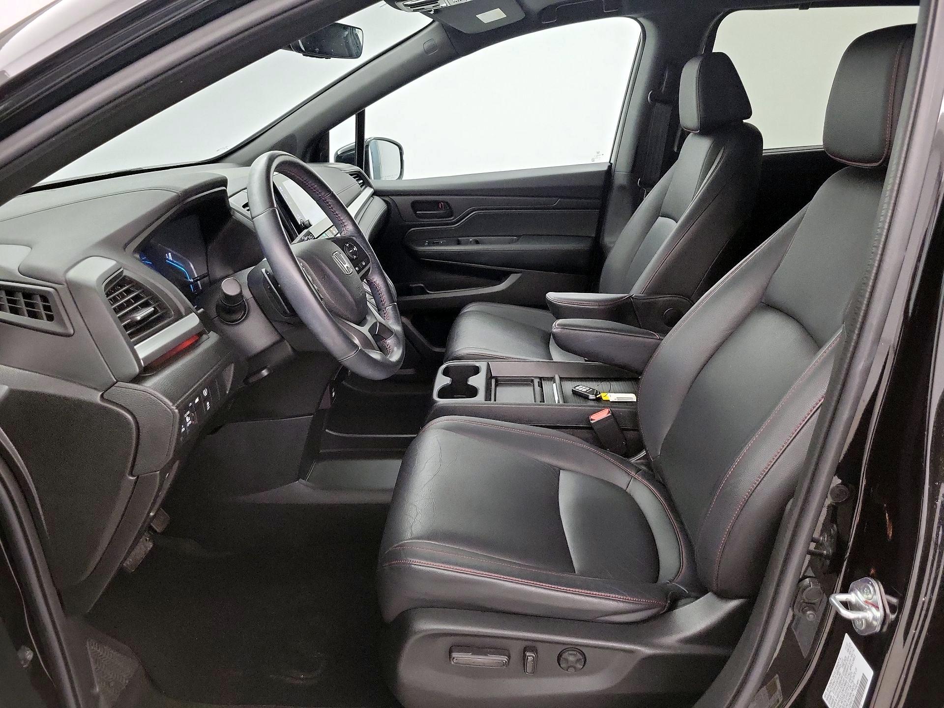 Thumbnail: 2023 Honda Odyssey - 11