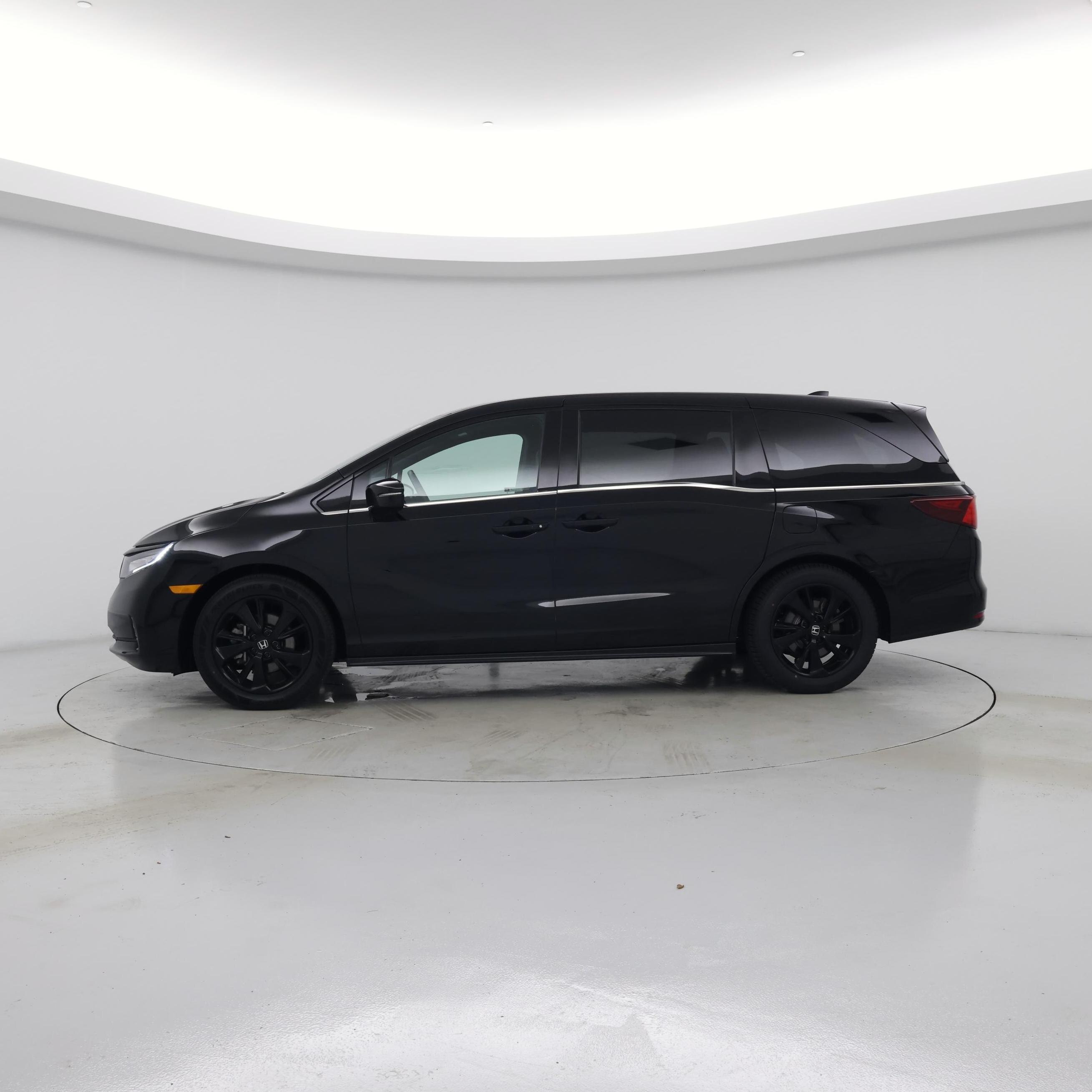 Thumbnail: 2023 Honda Odyssey - 3