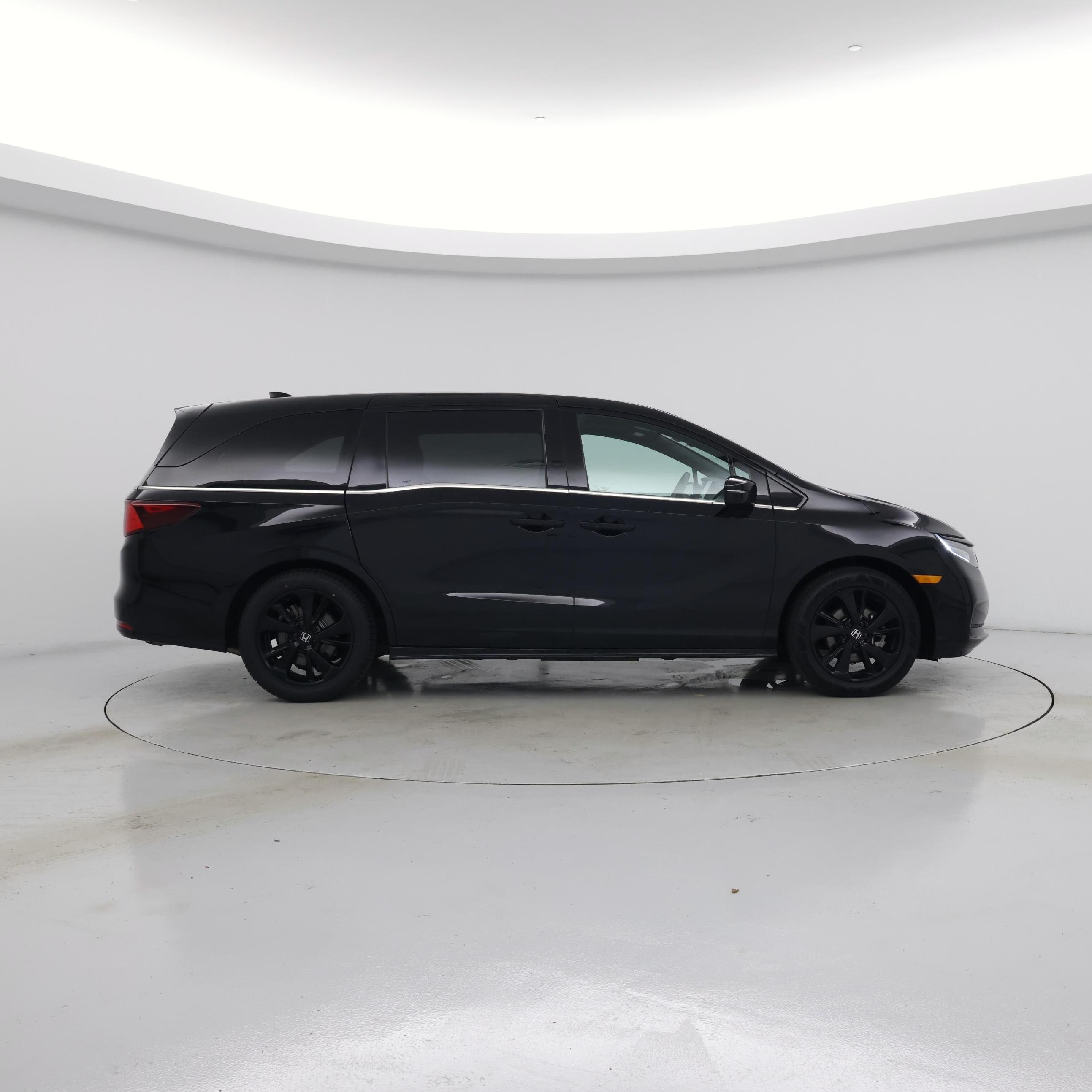 Thumbnail: 2023 Honda Odyssey - 7