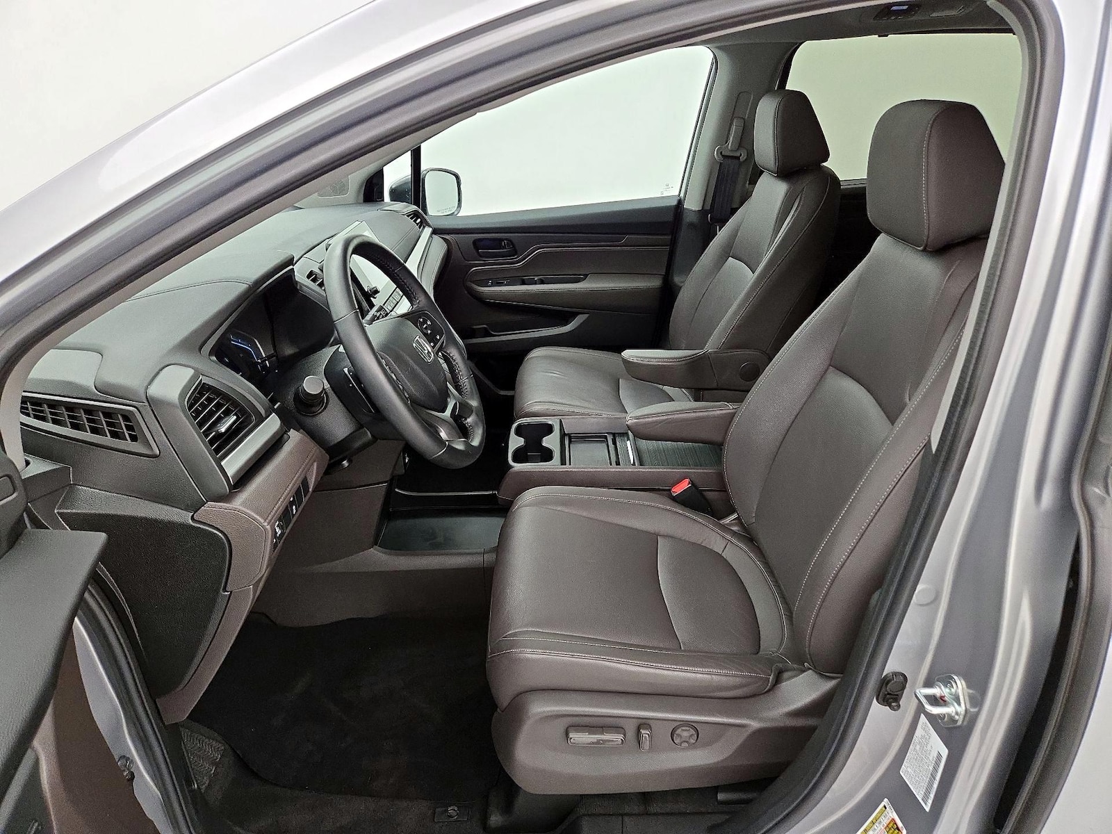 2024 Honda Odyssey EX-L - Photo 12